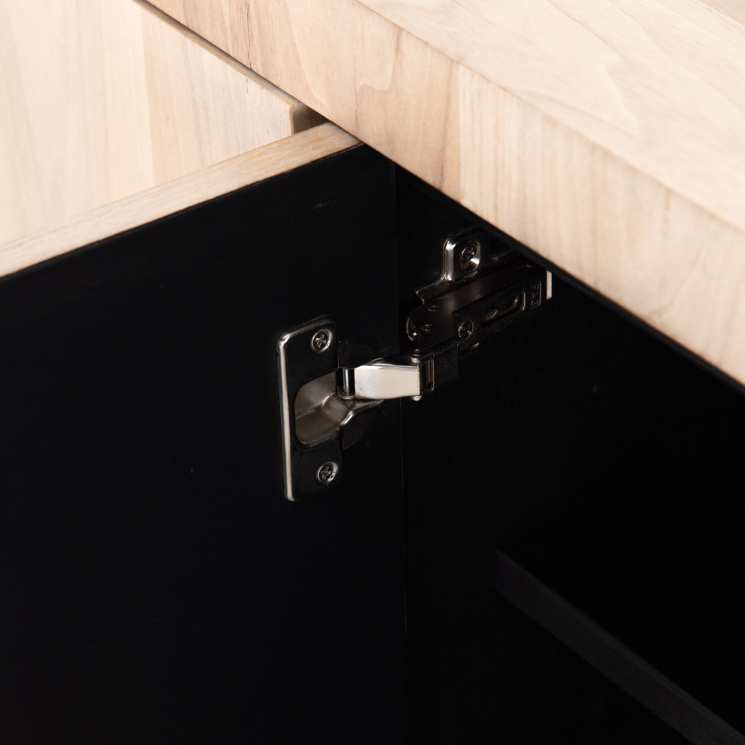 Hudson Media - Ashen Walnut 07.jpeg