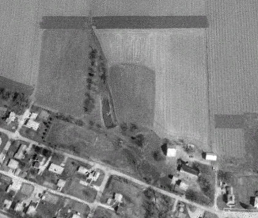 1990-April aerial view showing what would become Pleasant Grove Heritage Park