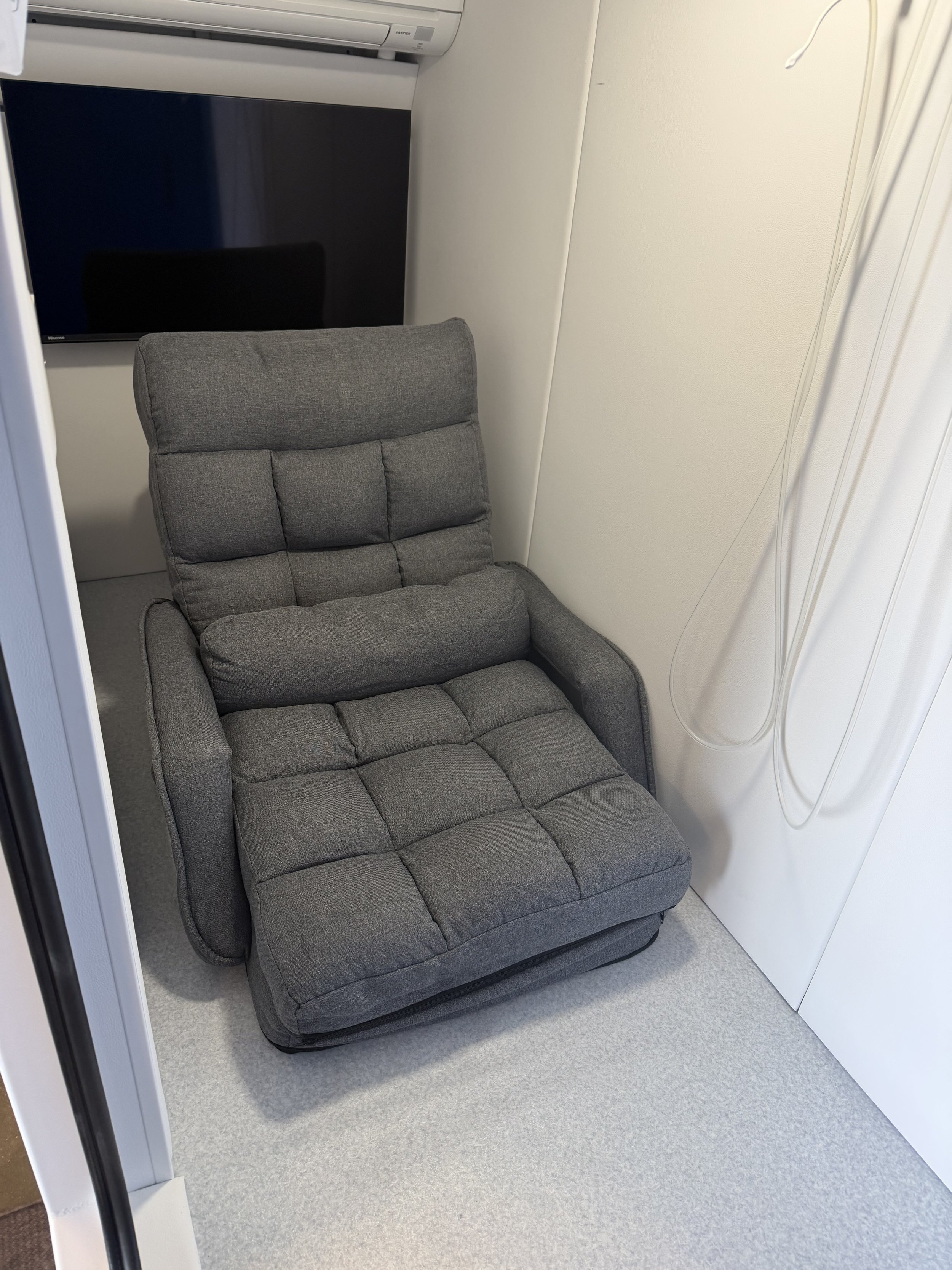 Adjustable Floor Chair