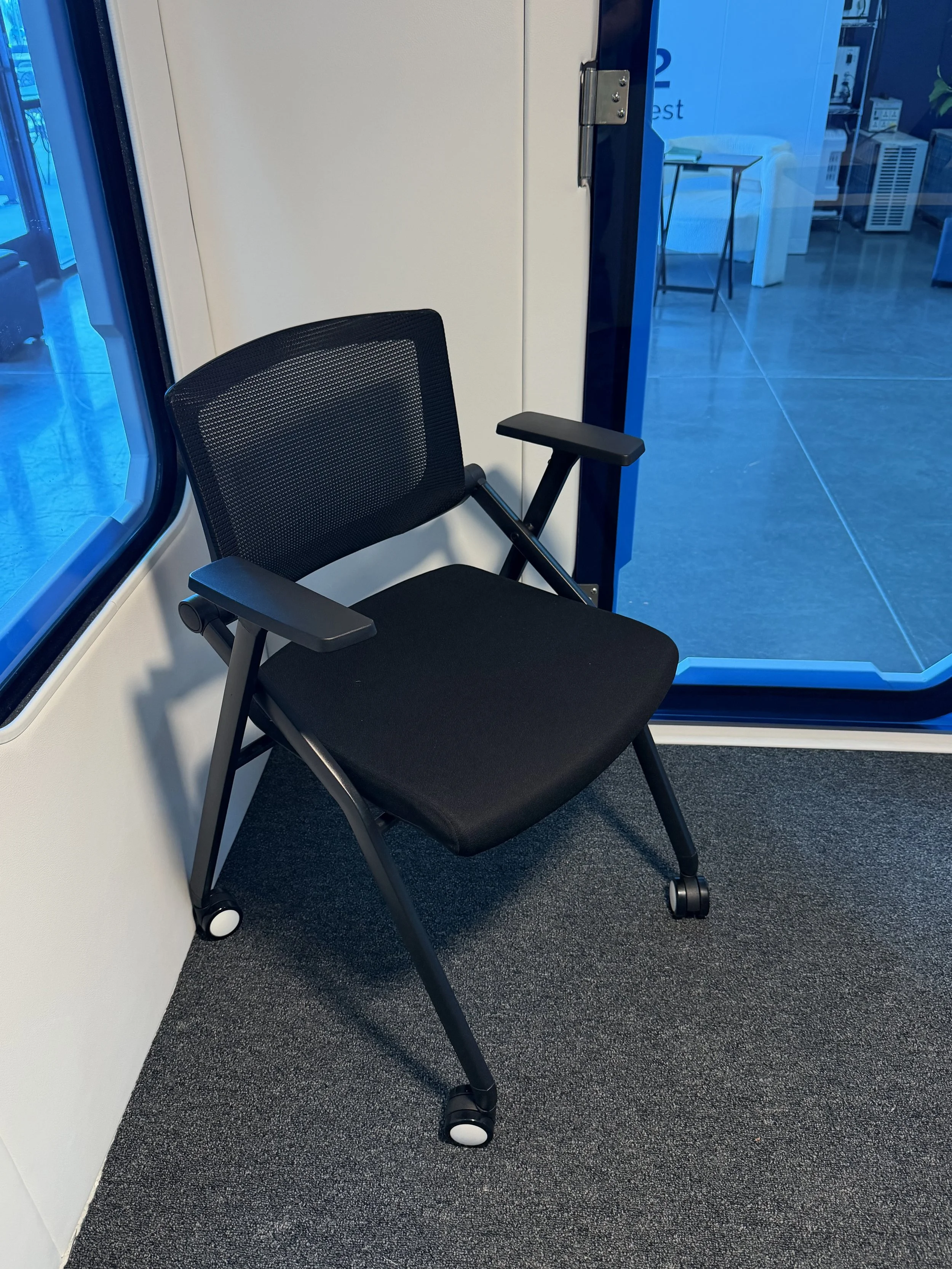 Foldable Rolling Chair