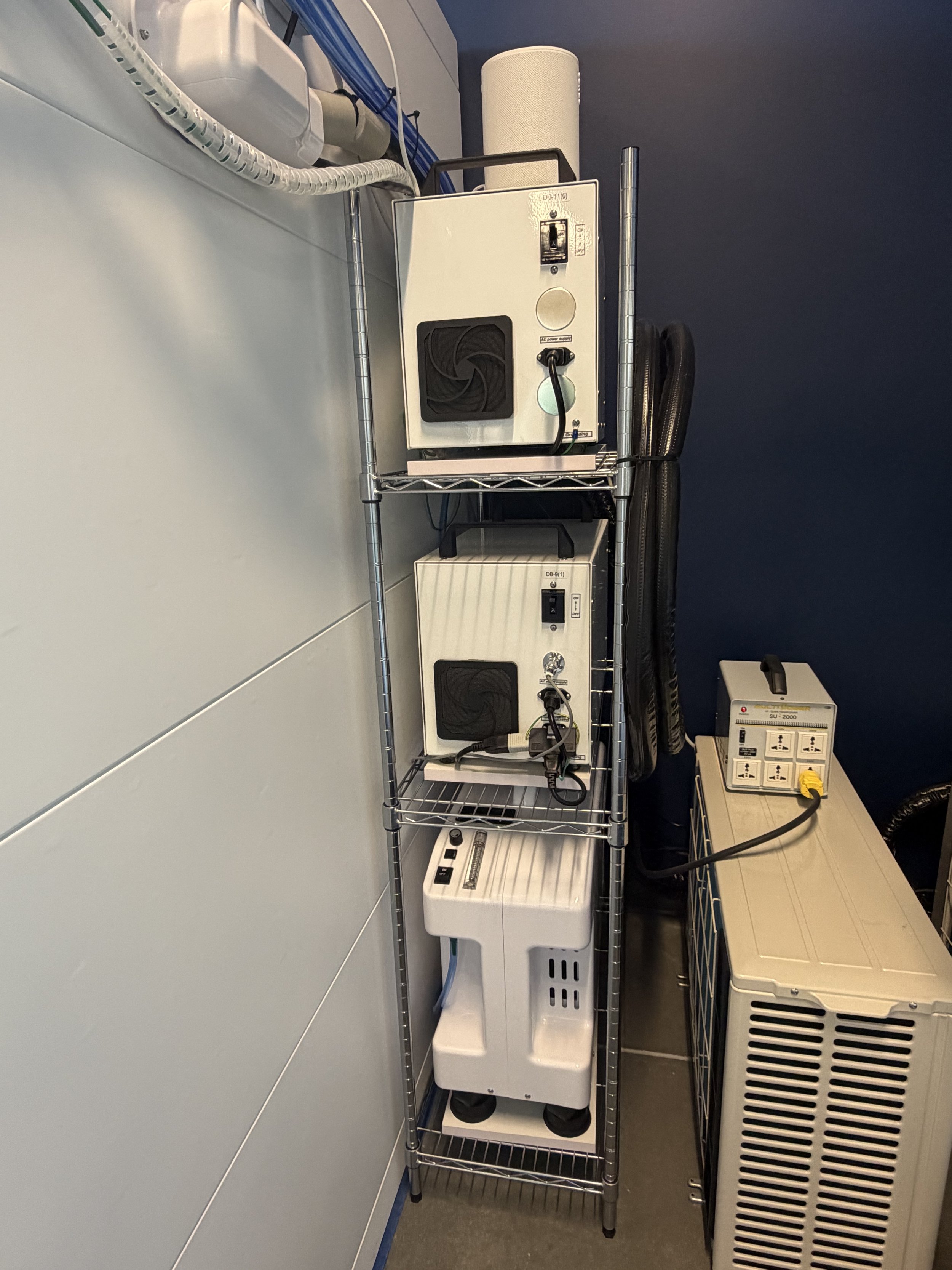 Storage Rack for O2 Box Equipment