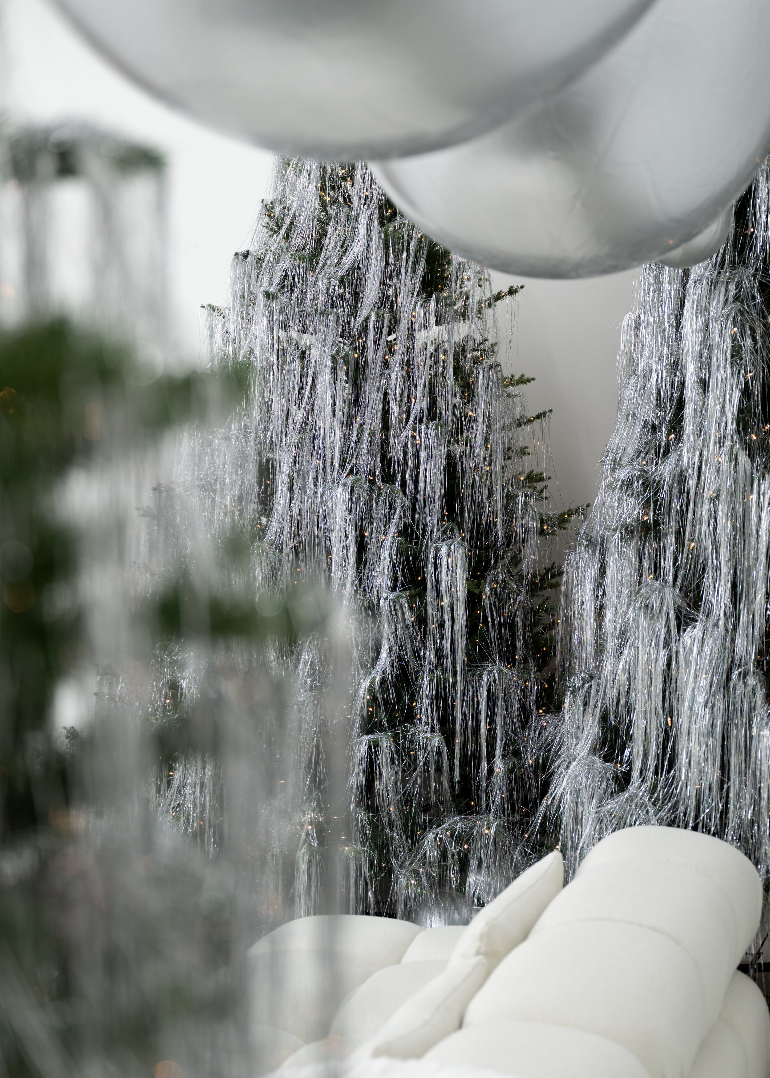 Copyright_Nera_Studios_2025Holidays-7.JPG