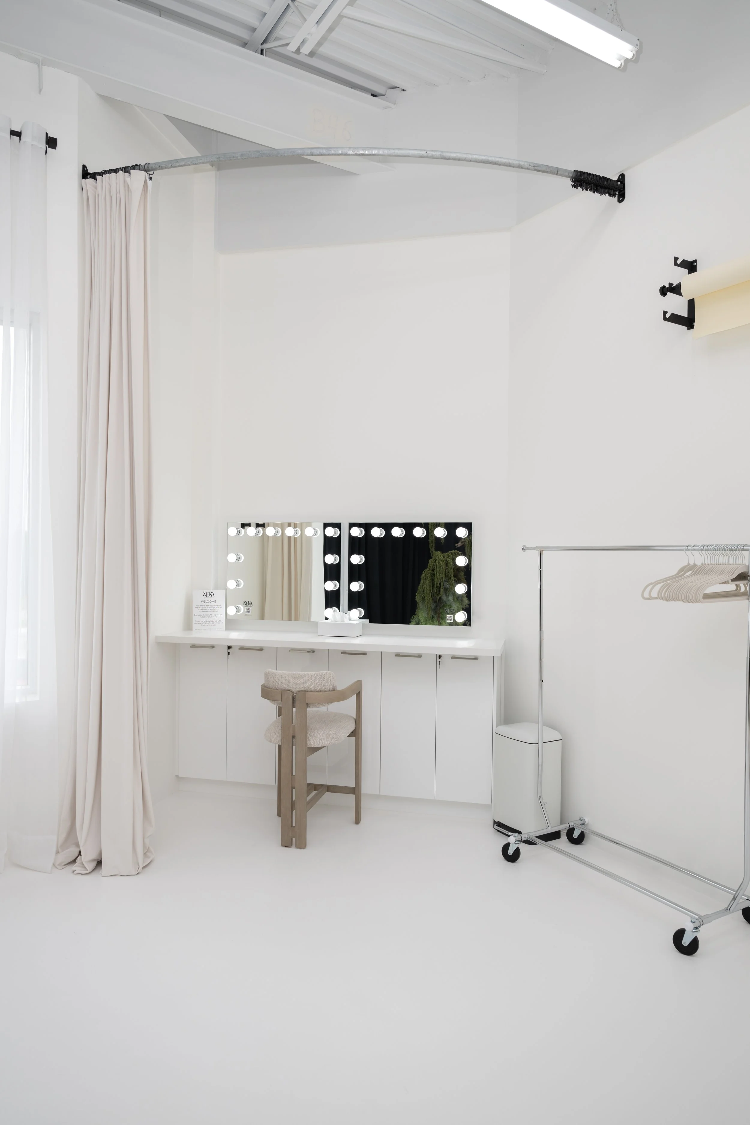 katedestinyphotography_nerastudios_makeupset_-1.JPG