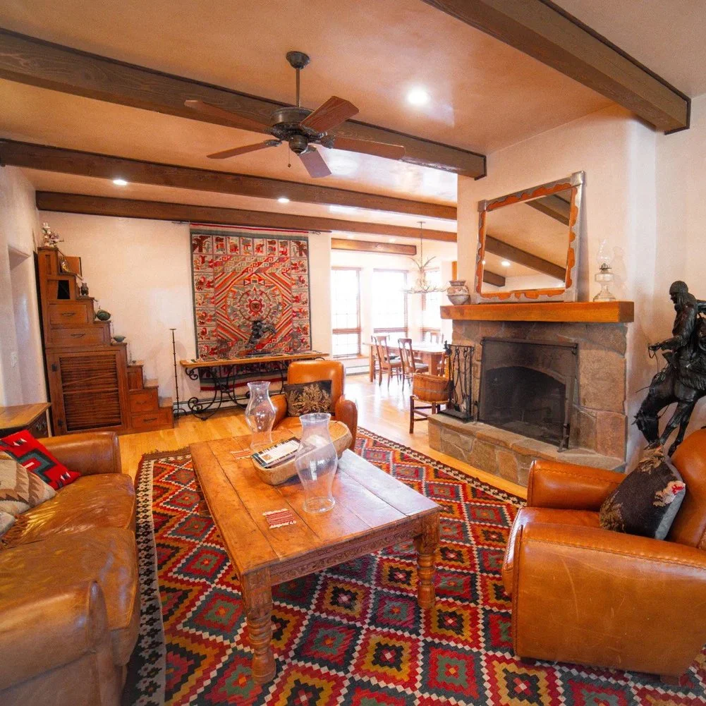 Living Room 2.jpg