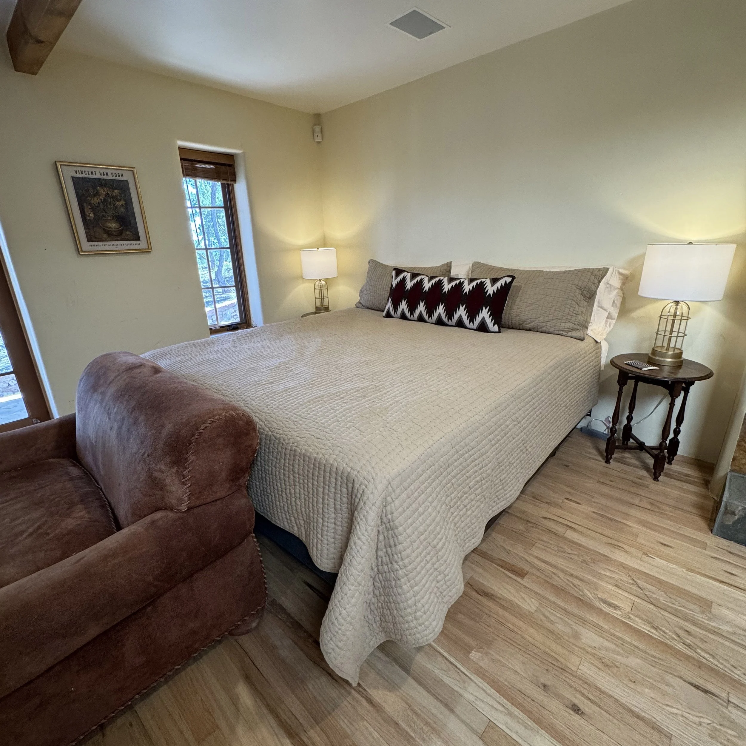 king bed and lounger 2.jpg