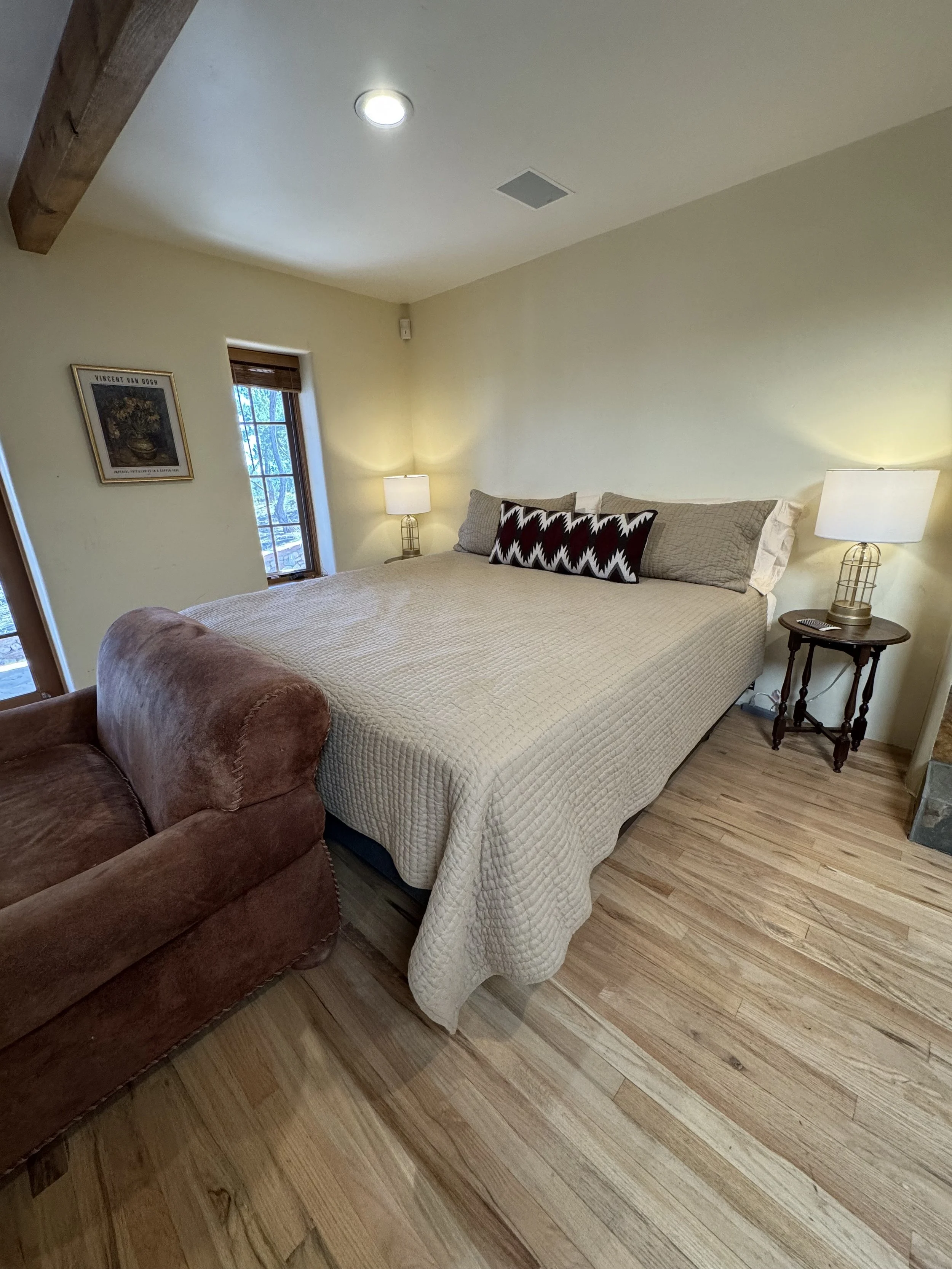 king bed and lounger 2.jpeg