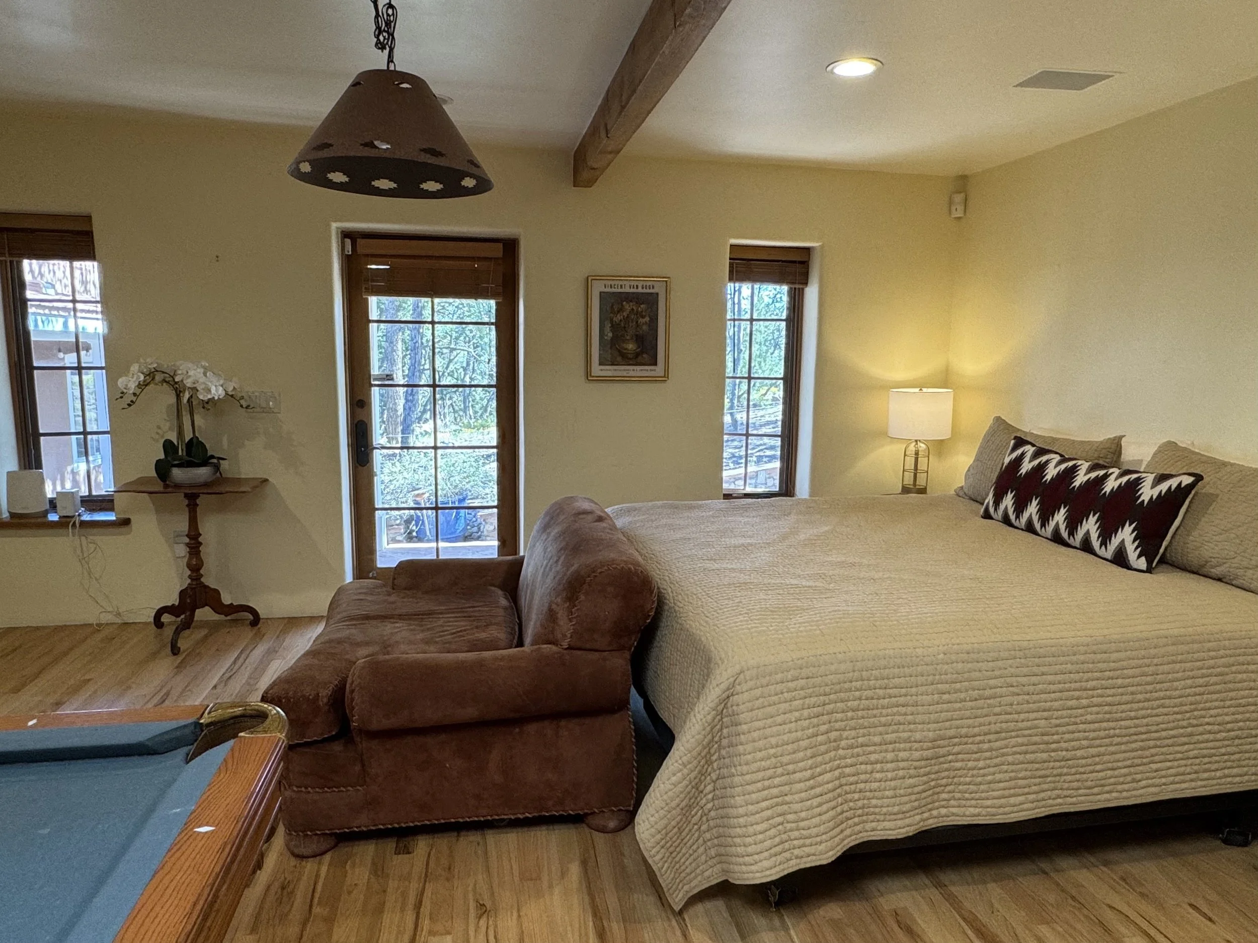 king bed and lounger 3.jpeg