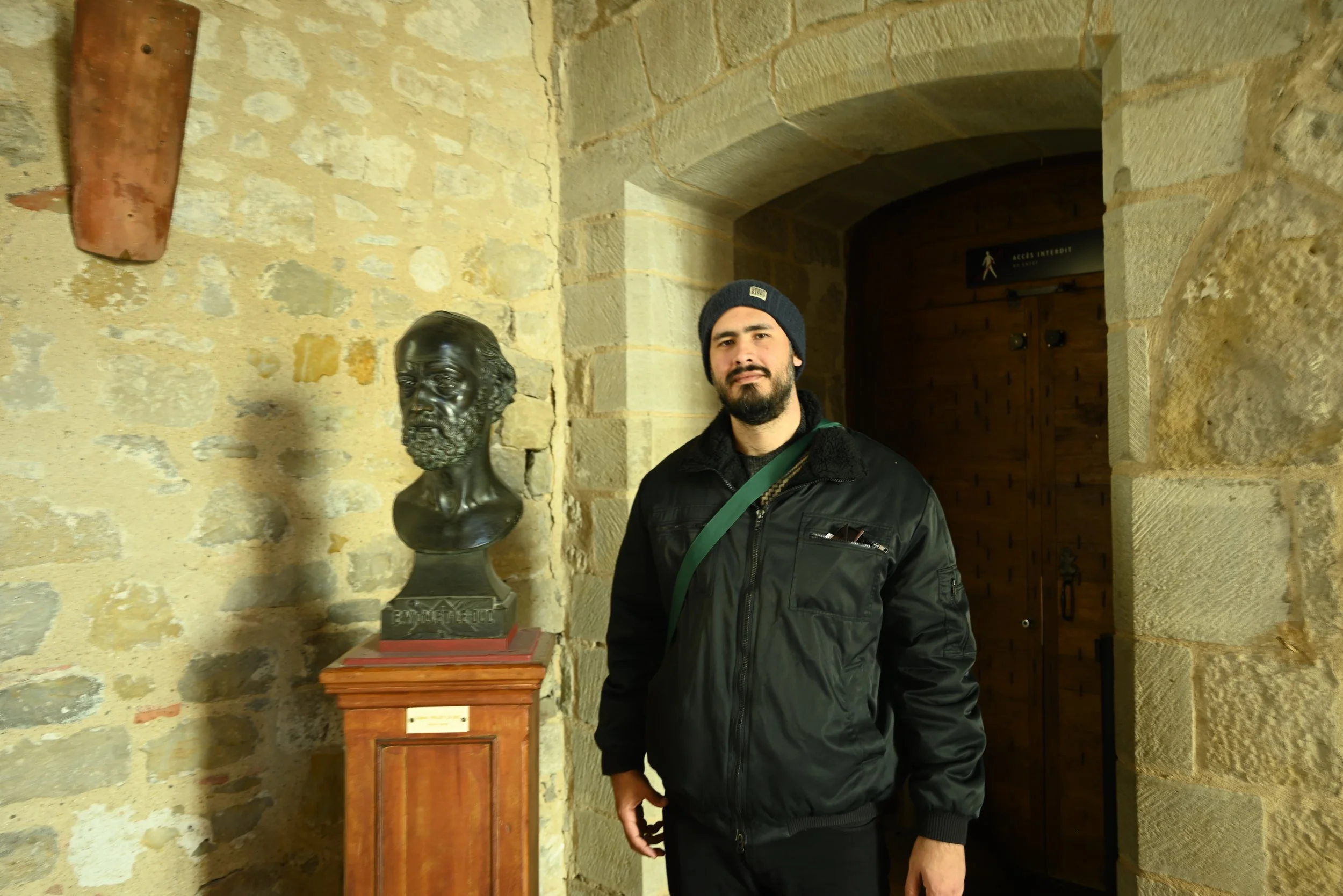 Busto de Viollet-le-Duc en el interior del Castillo de Carcassonne