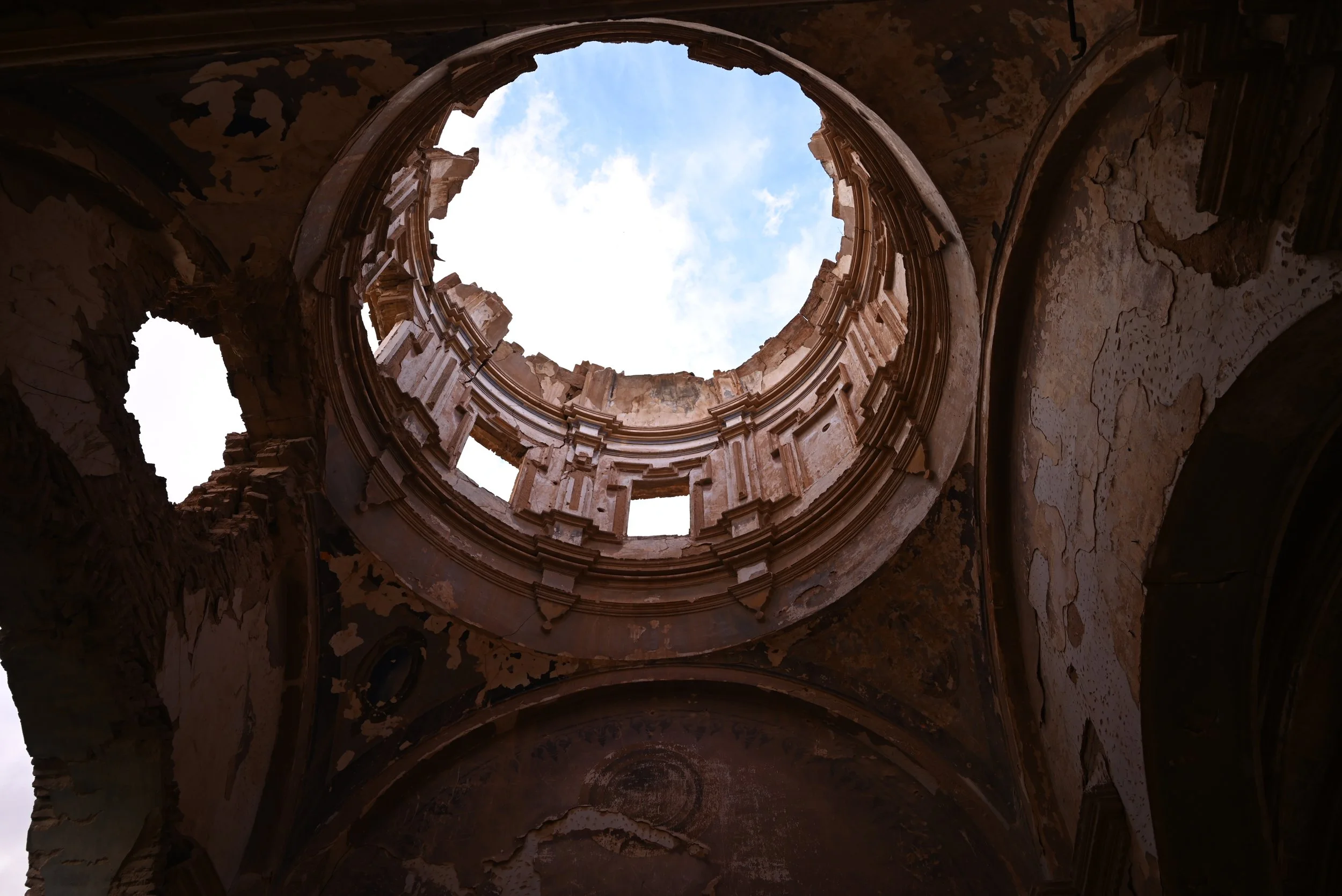 Cúpula devastada en Iglesia de San Martín de Tours en el Pueblo Viejo de Belchite