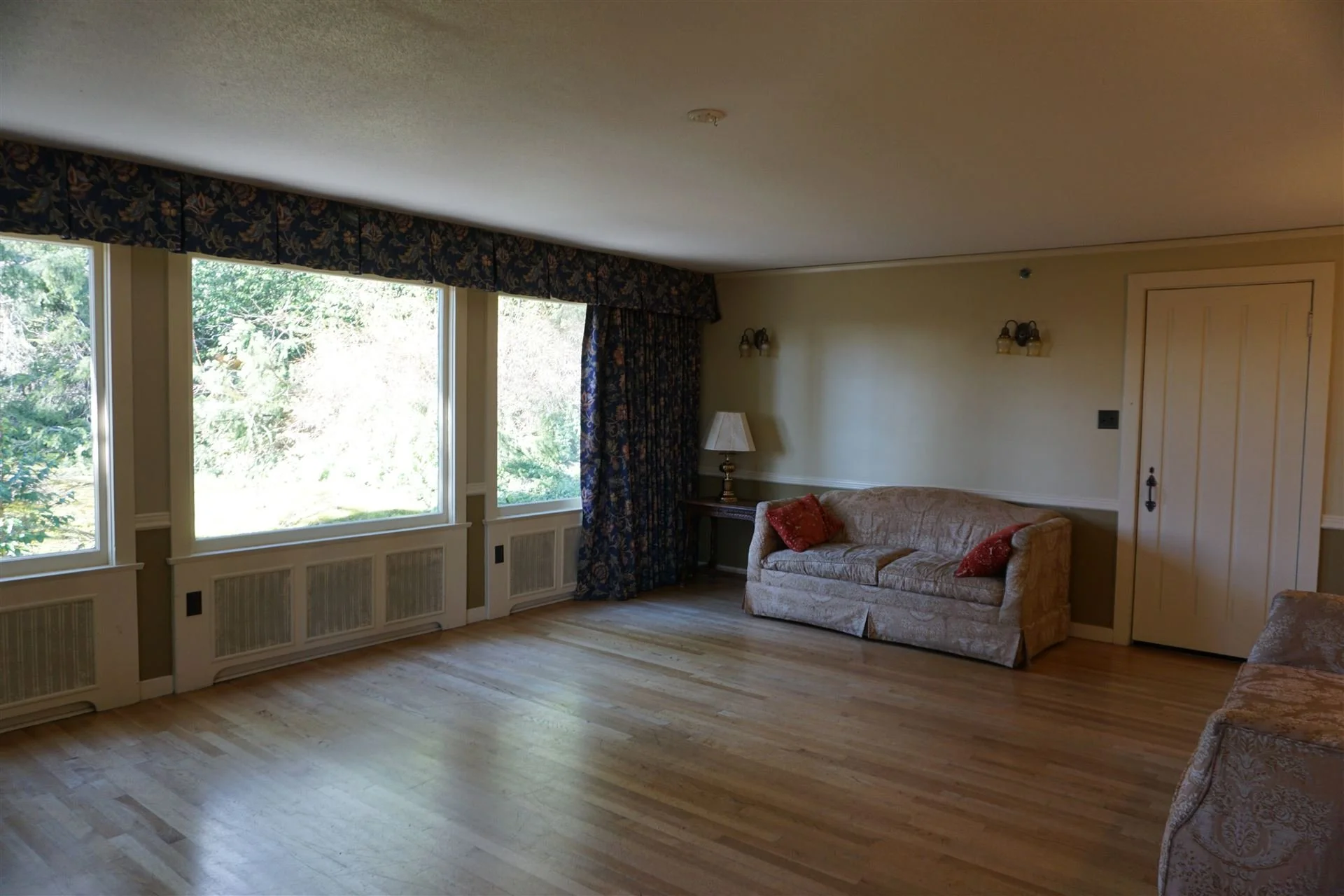 Coquitlam - Minnekhada Lodge -  4455 Oliver Road36.jpg