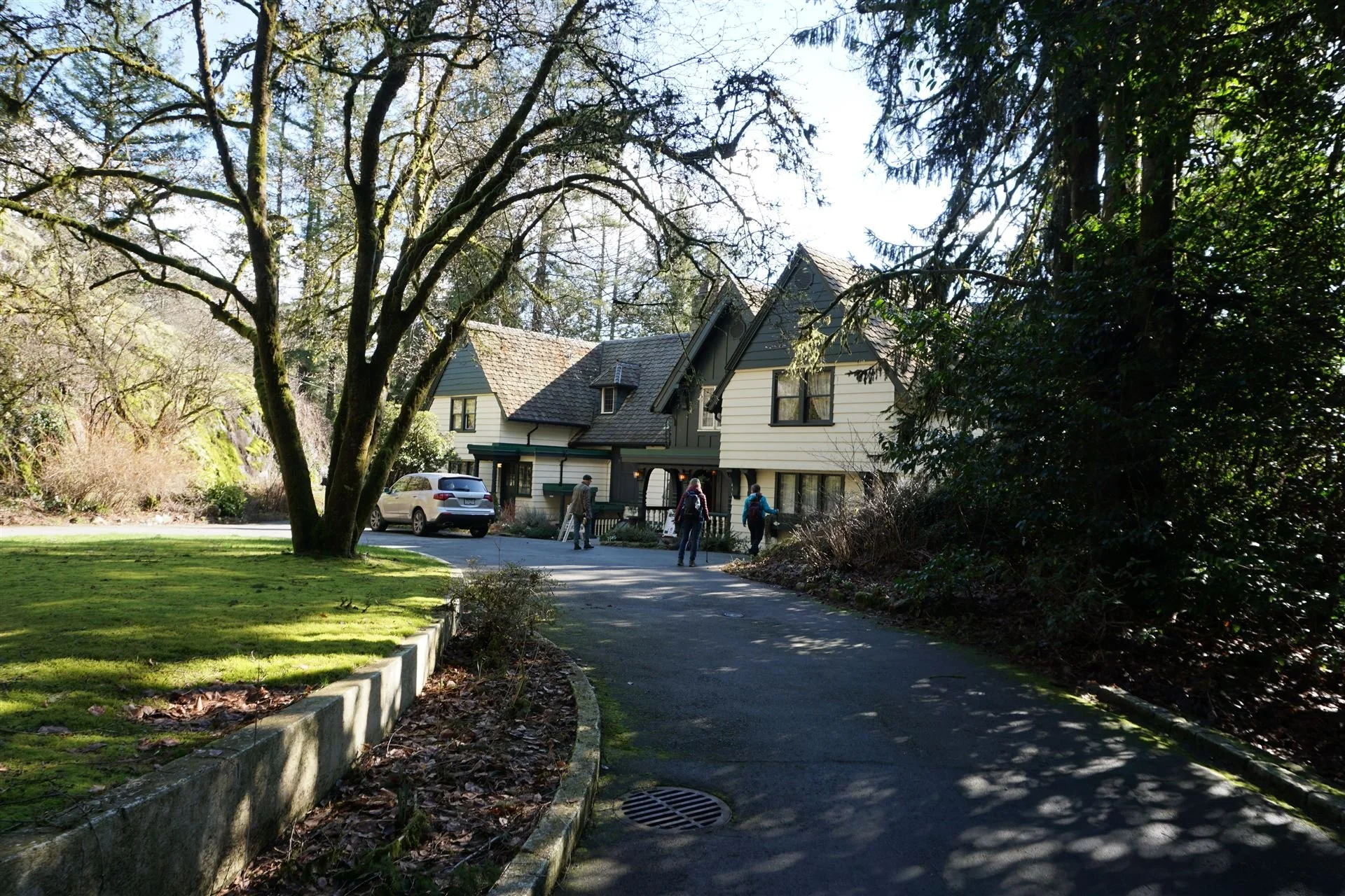 Coquitlam - Minnekhada Lodge -  4455 Oliver Road5.jpg