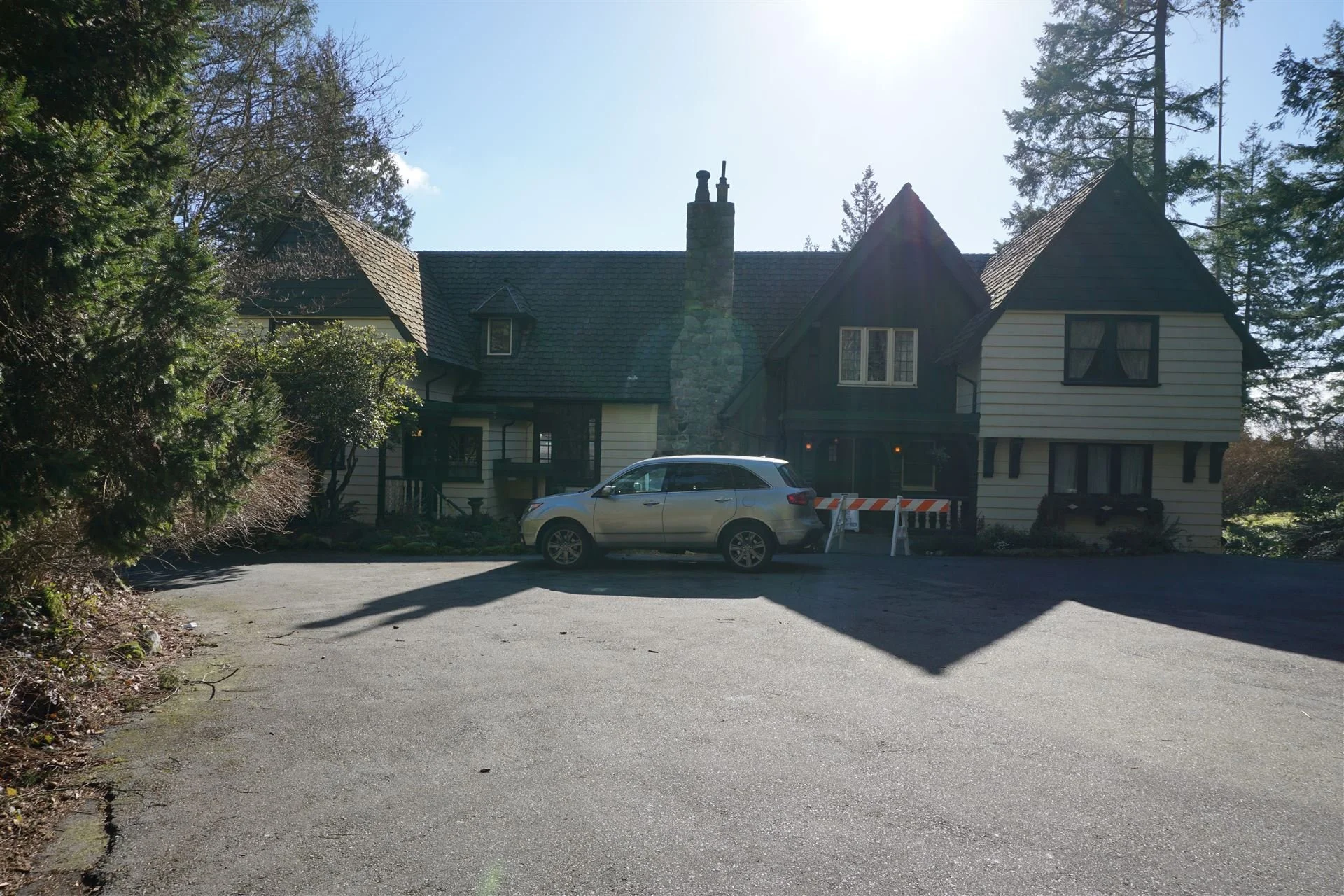 Coquitlam - Minnekhada Lodge -  4455 Oliver Road7.jpg