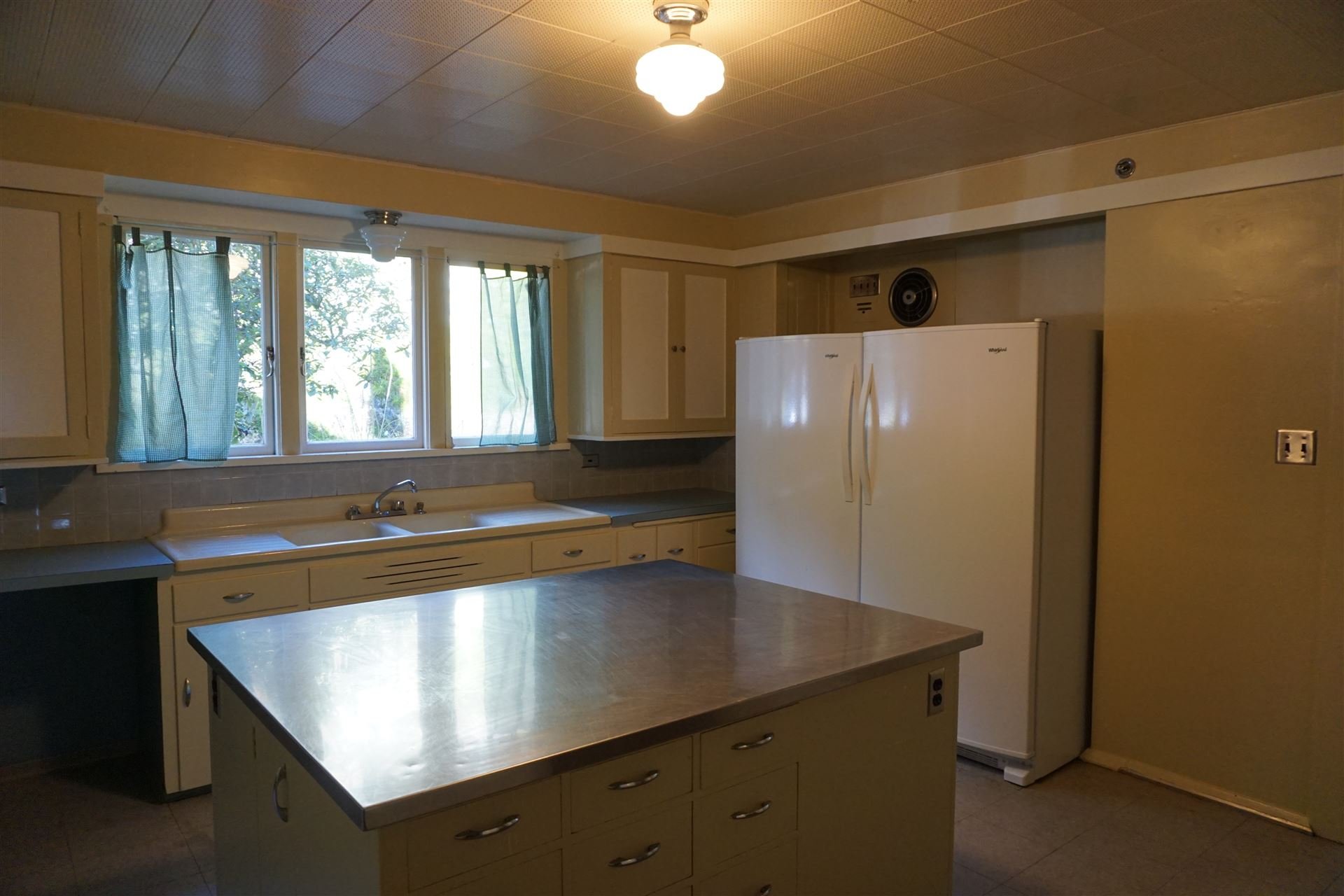 Coquitlam - Minnekhada Lodge -  4455 Oliver Road50.jpg