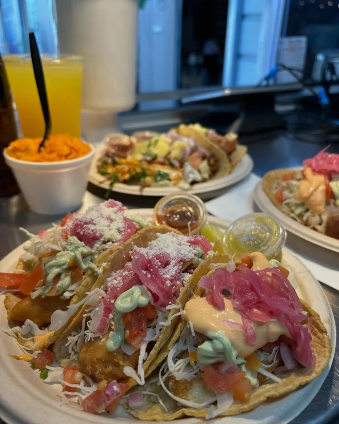 El Viejón Tacos y mariscos Brujos