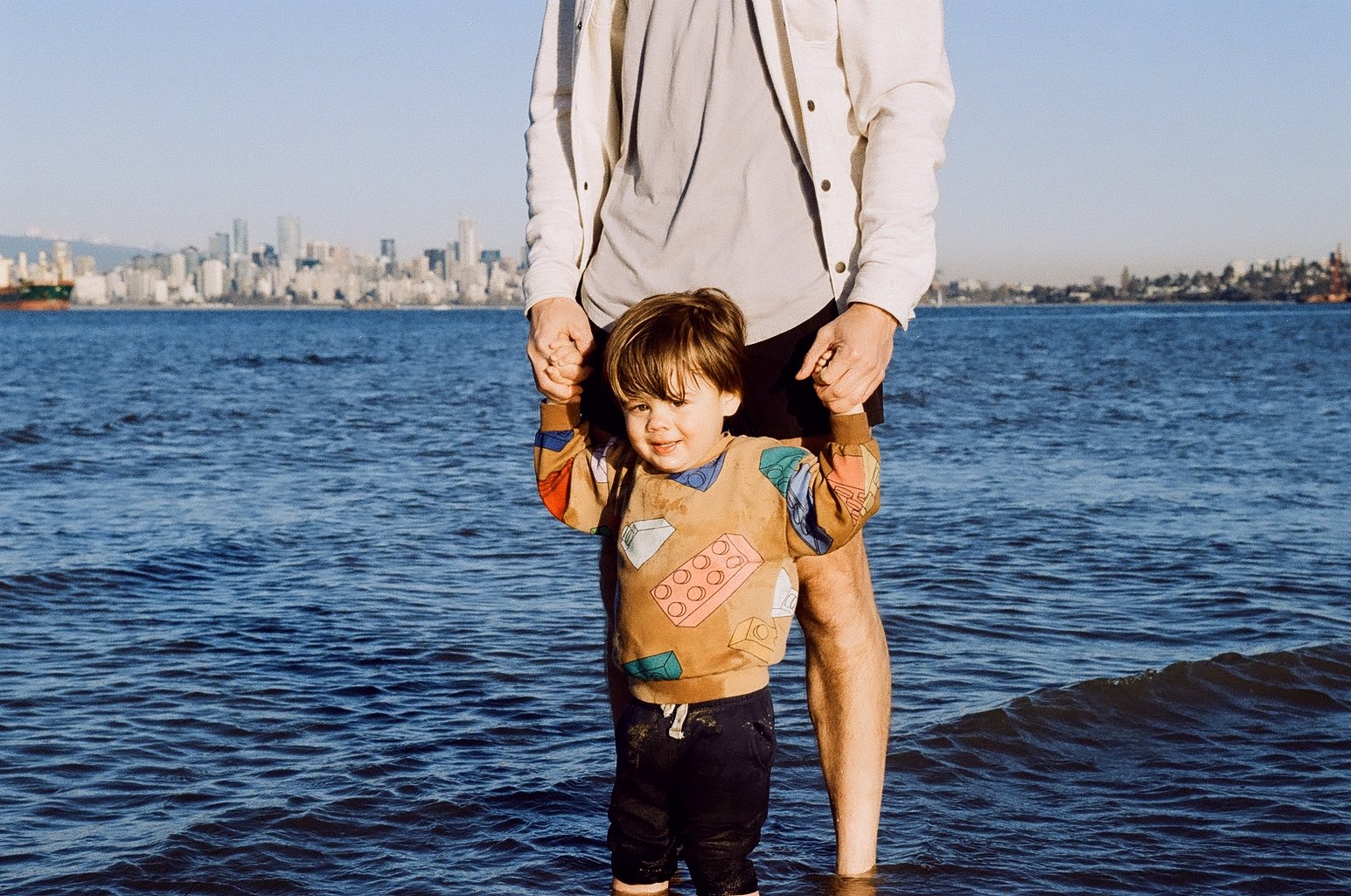 Family Photography in Vancouver, photographing on film. Port Alberni and Tofino Family Film Photographer.