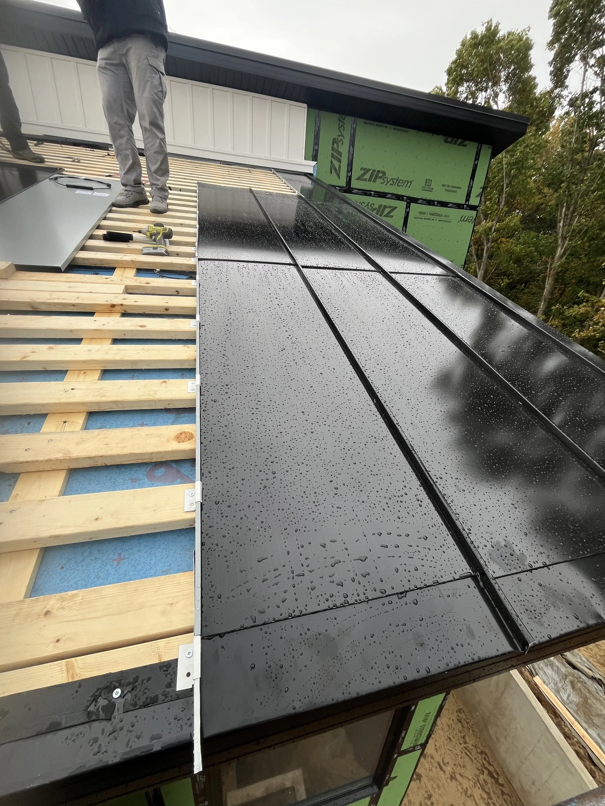 The First Roofit.Solar Roof in the U.S. Is Underway