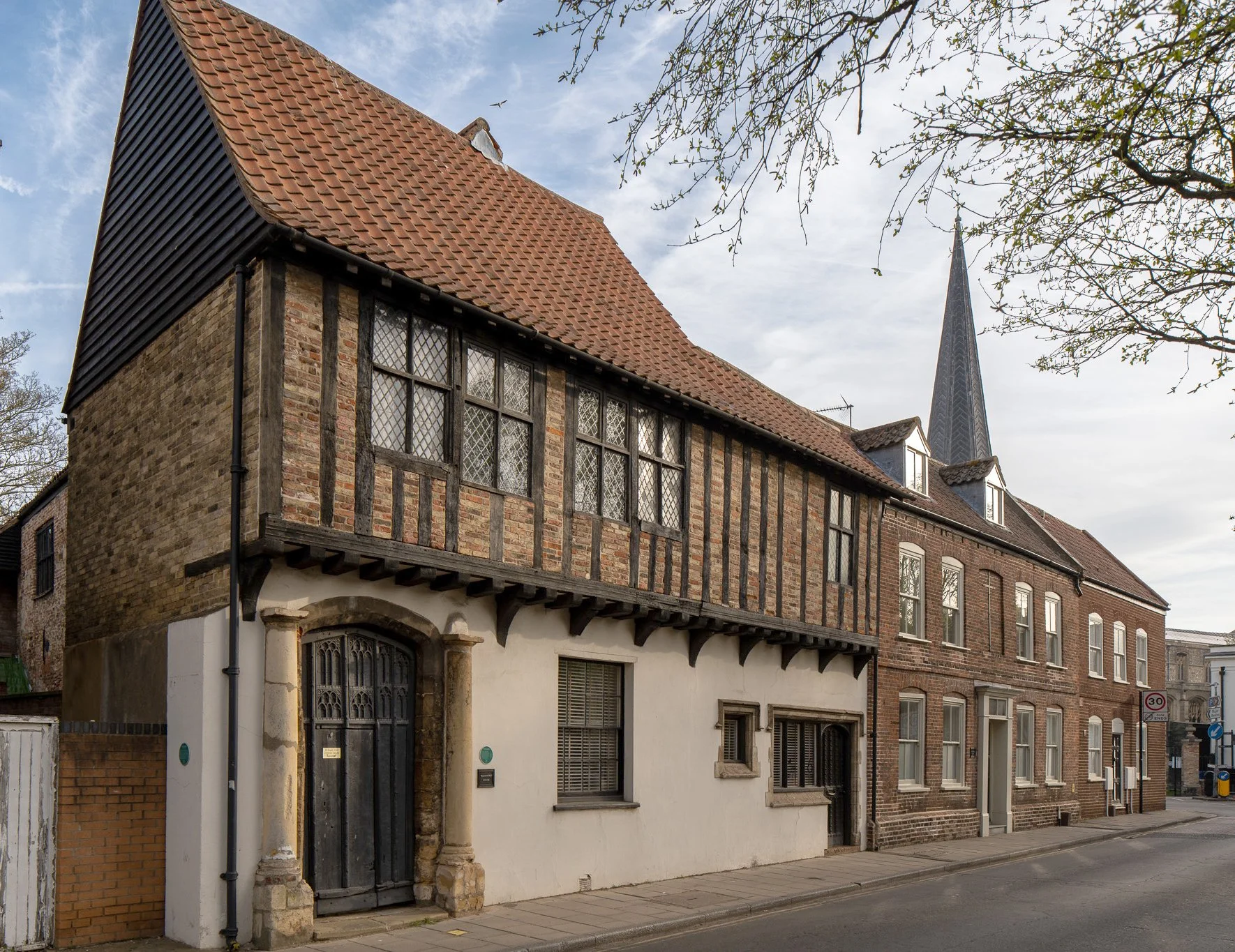 richard-lewisohn-woolmarket-house-exterior-main-4.jpg