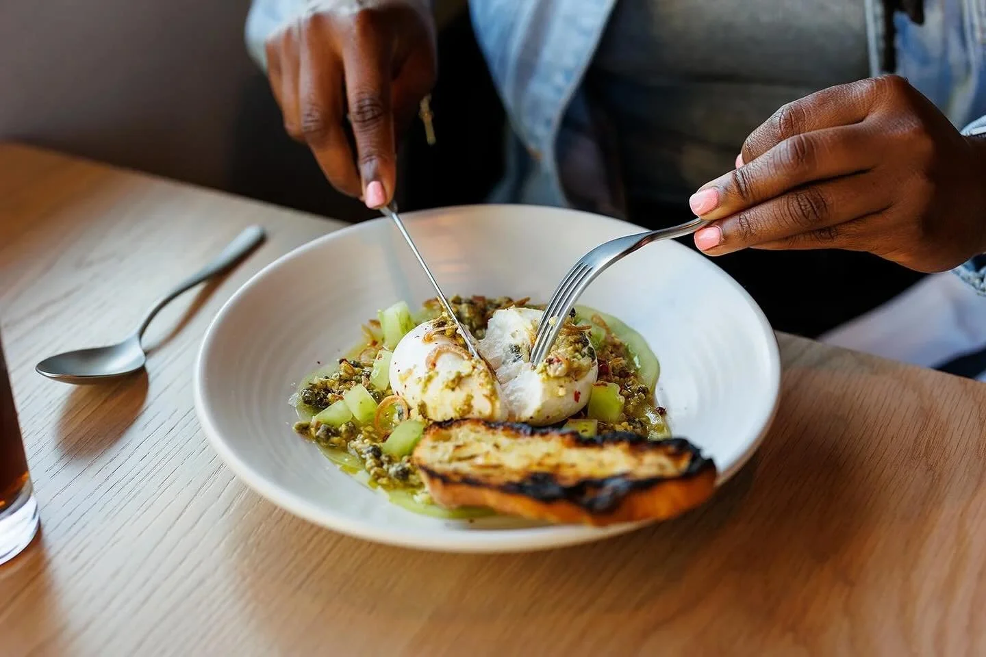 Starting with burrata is always the right way to start a meal. Whether you&rsquo;re looking to share some small plates with friends, or savor a three course meal, we can start your evening off right.

#trussrestaurantandbar #lynchburg #va #virginiafo