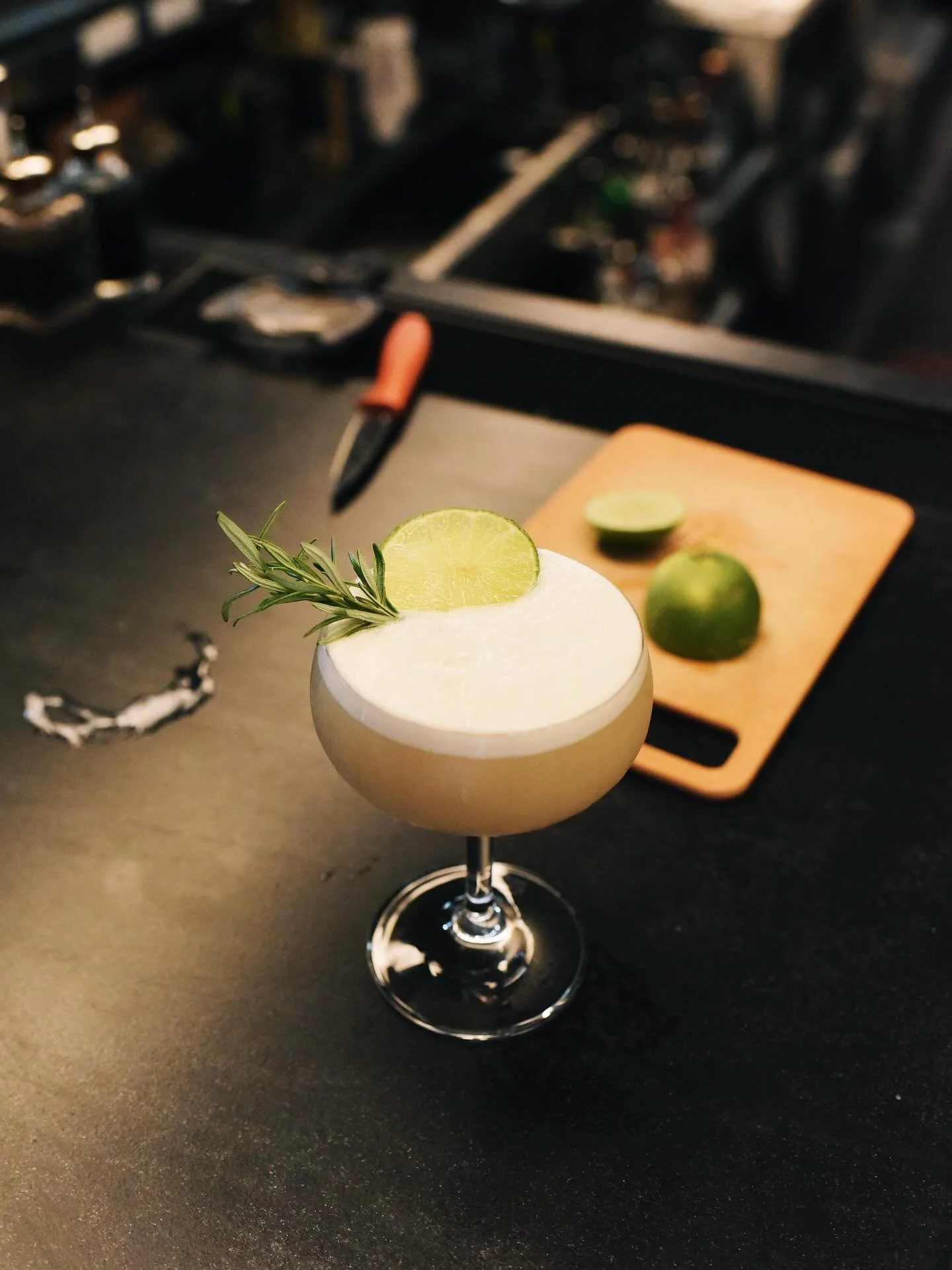 What&rsquo;s your go-to cocktail/mocktail for the weekend? Want to try something new? Let our amazing bartenders surprise you with one of their favorites - dealer&rsquo;s choice!

#trussrestaurantandbar #lynchburg #va #virginiafoodie #crafted #food #