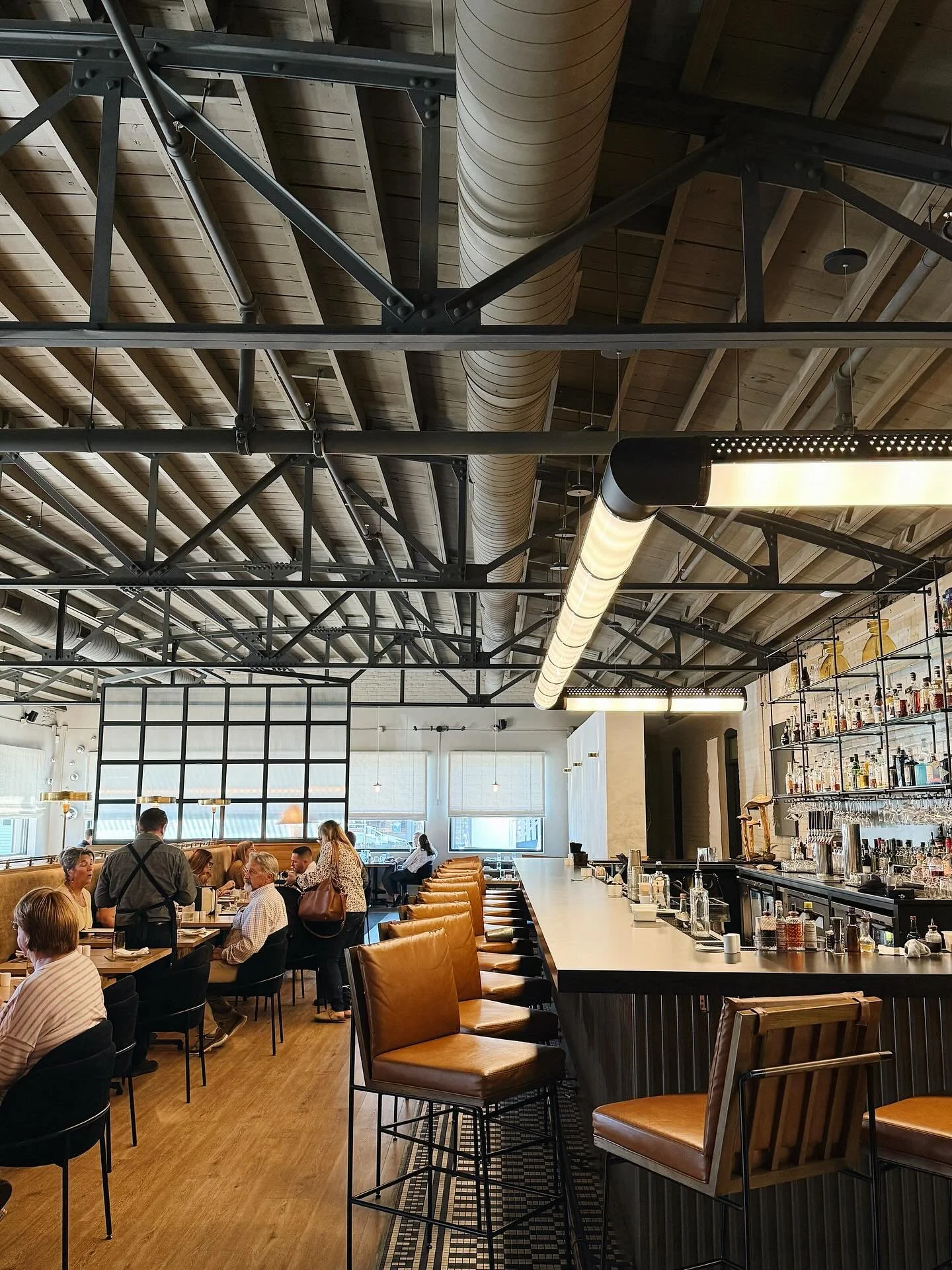Enjoying your Sunday with friends &amp; brunch - what could be better? 🍳✨

#trussrestaurantandbar #lynchburg #va #virginiafoodie #crafted #food #drinks #supportlocal #localbusiness #elevatedcuisine #localcuisine
