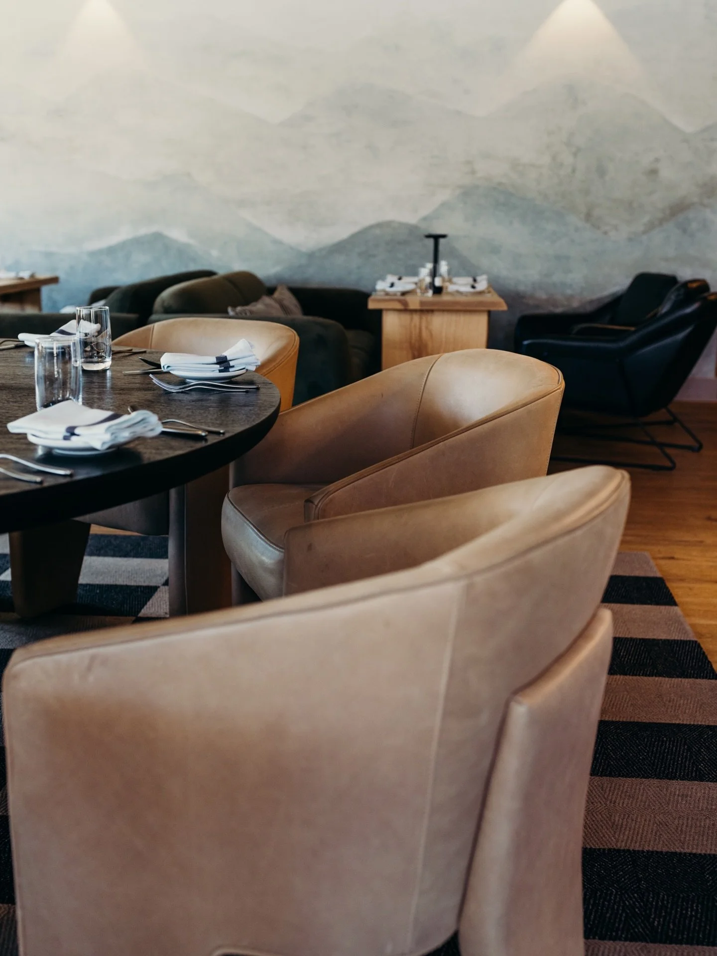 Pull up a seat and relax - we&rsquo;ve got the hardest part of dinner covered so you can do the easy part (eat really good food).. 🍴