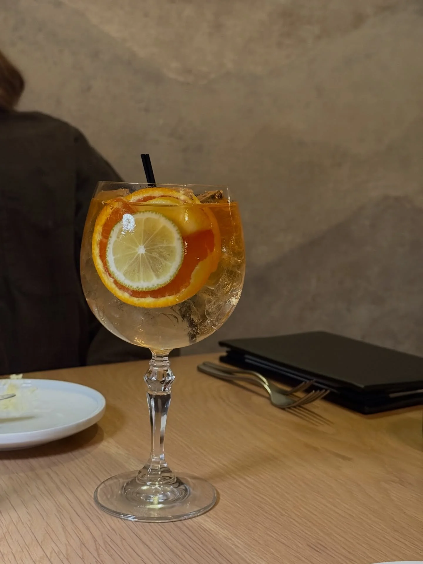 El G&amp;T on a Friday night, good way to start your weekend ✨