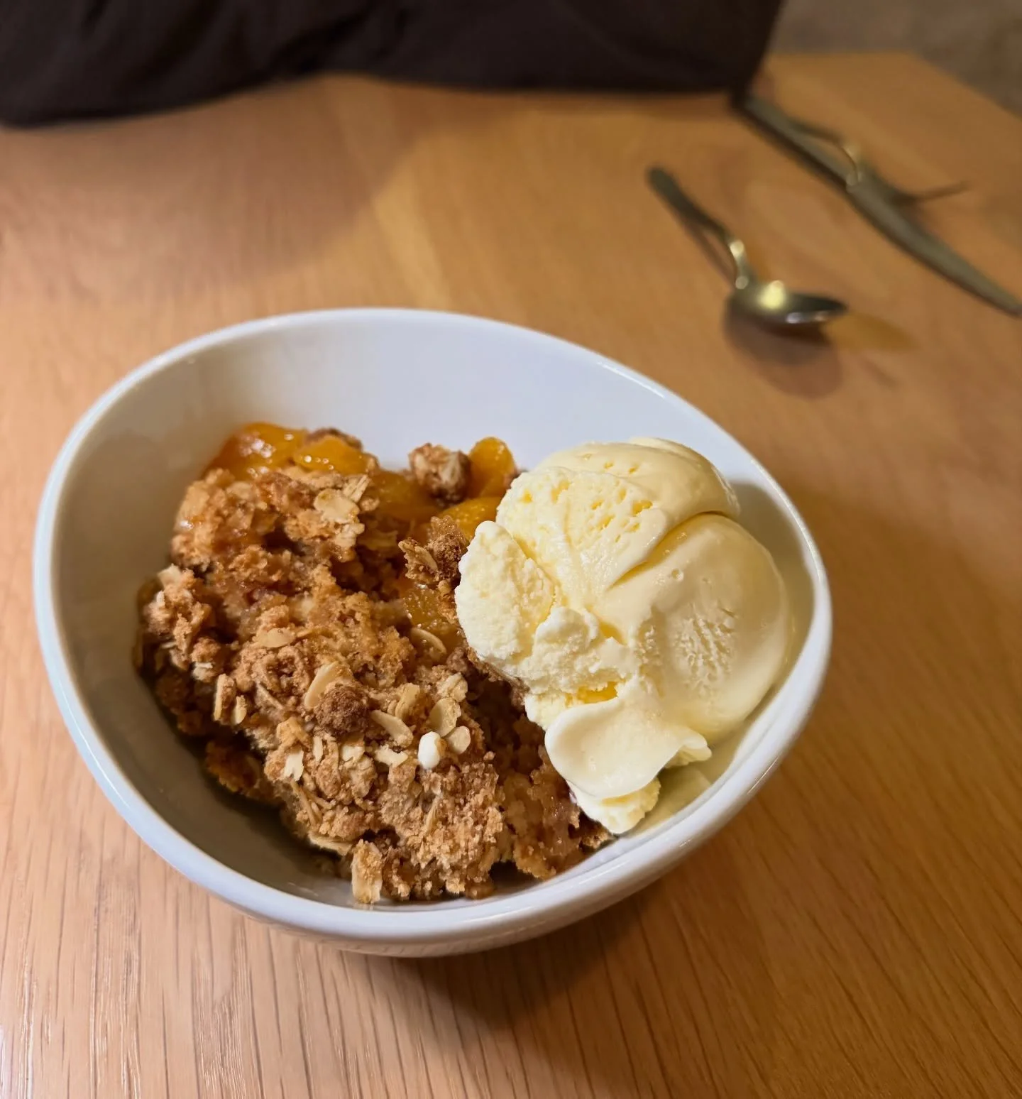 Peach &amp; Ginger Crisp - oh and did we mention it&rsquo;s gluten free!! A dessert for everyone to enjoy 💫