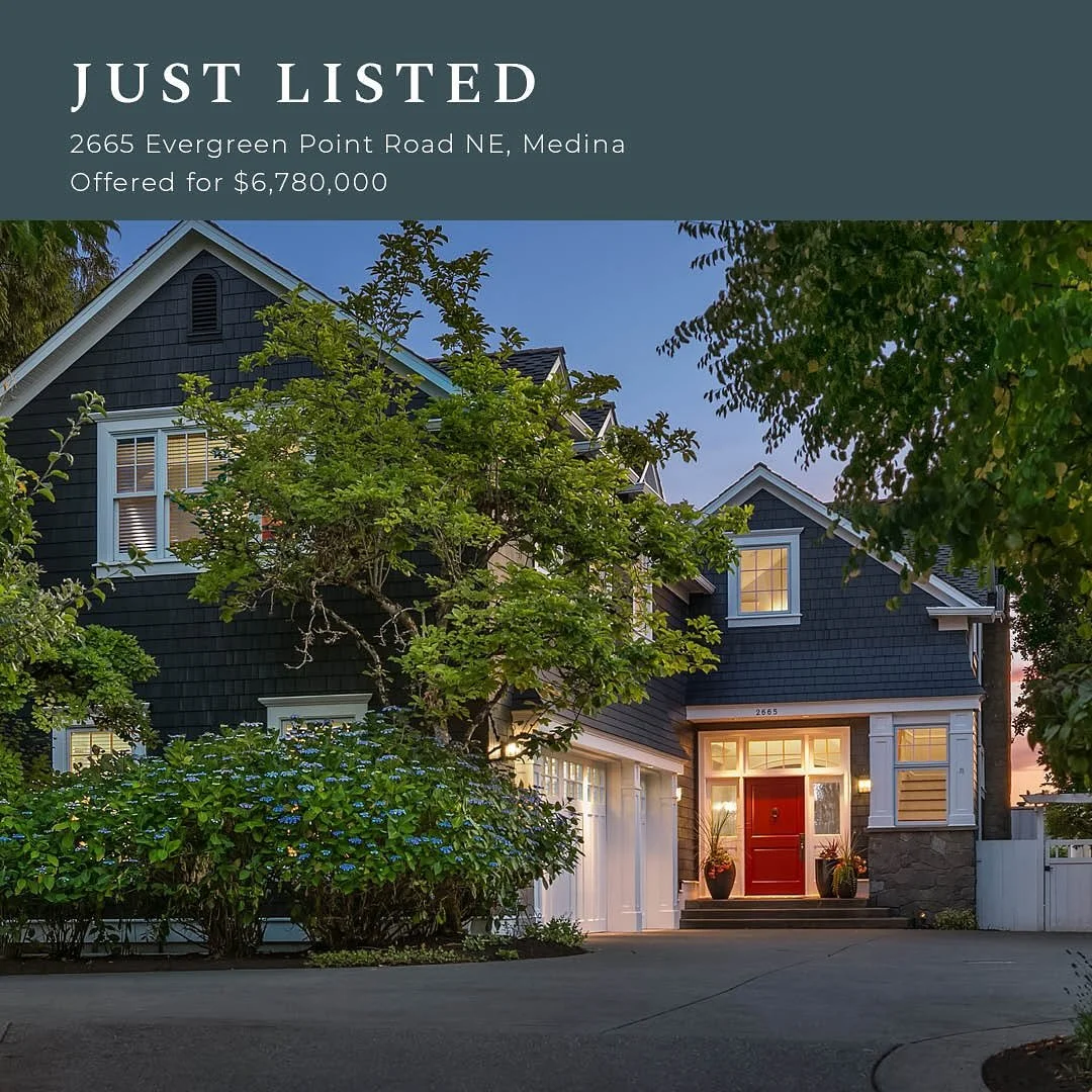 Just Listed | $6,780,000
Gracious Cape Cod in the heart of Medina with Lake Washington views, a pool, and timeless style inside and out.

📍2665 Evergreen Point Road
4 Beds | 4 Baths | 5,575 Sq Ft

Now live &mdash; www.EvergreenPointLiving.com
#Medin
