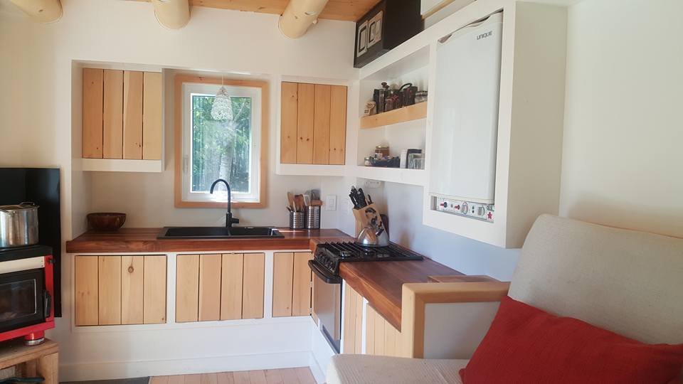 Off grid tiny house