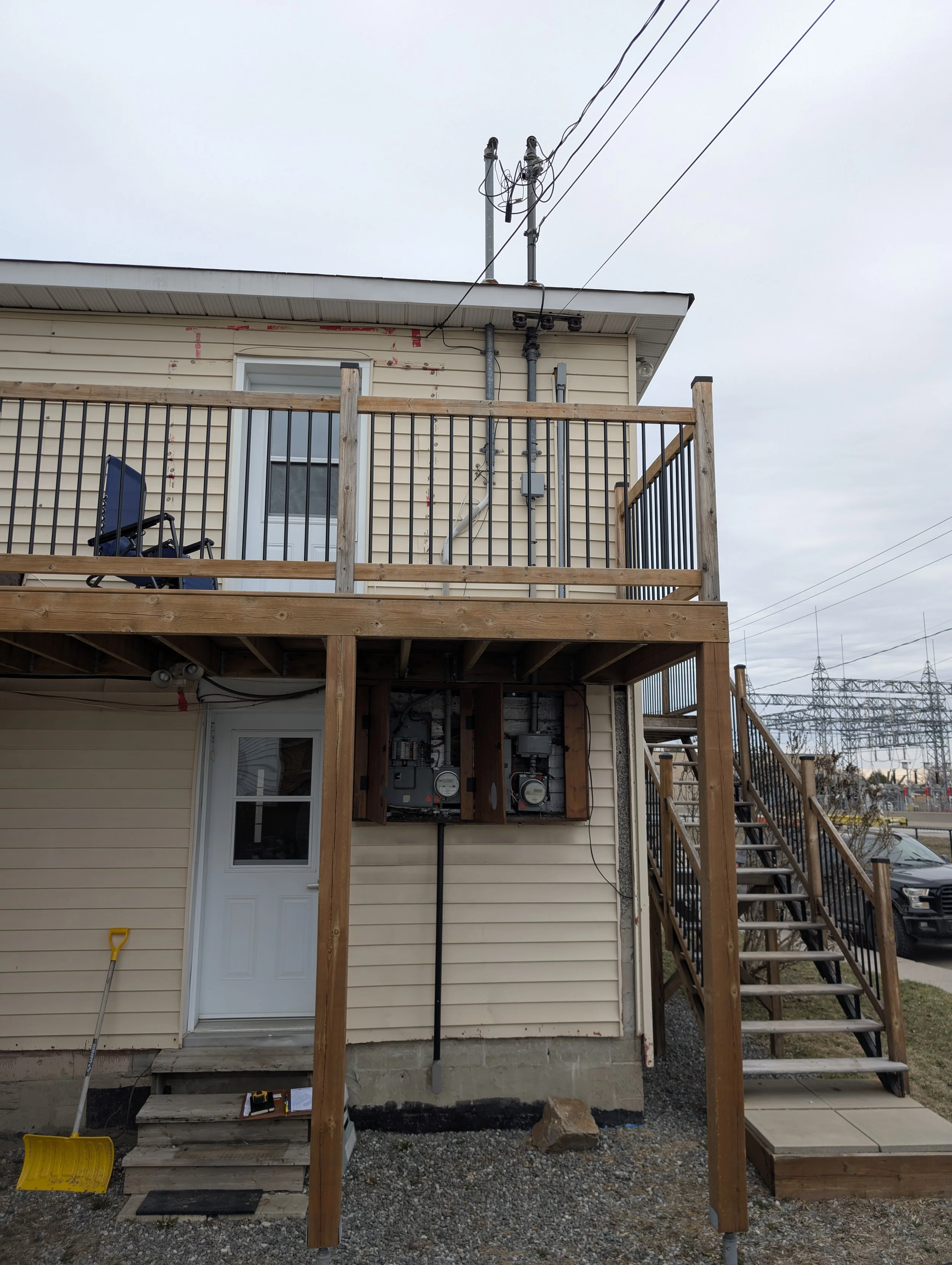 Relocalisation d'un panneau électrique et remise a niveau de l'entrée électrique complète multi compteur - Avant vue d'ensemble 