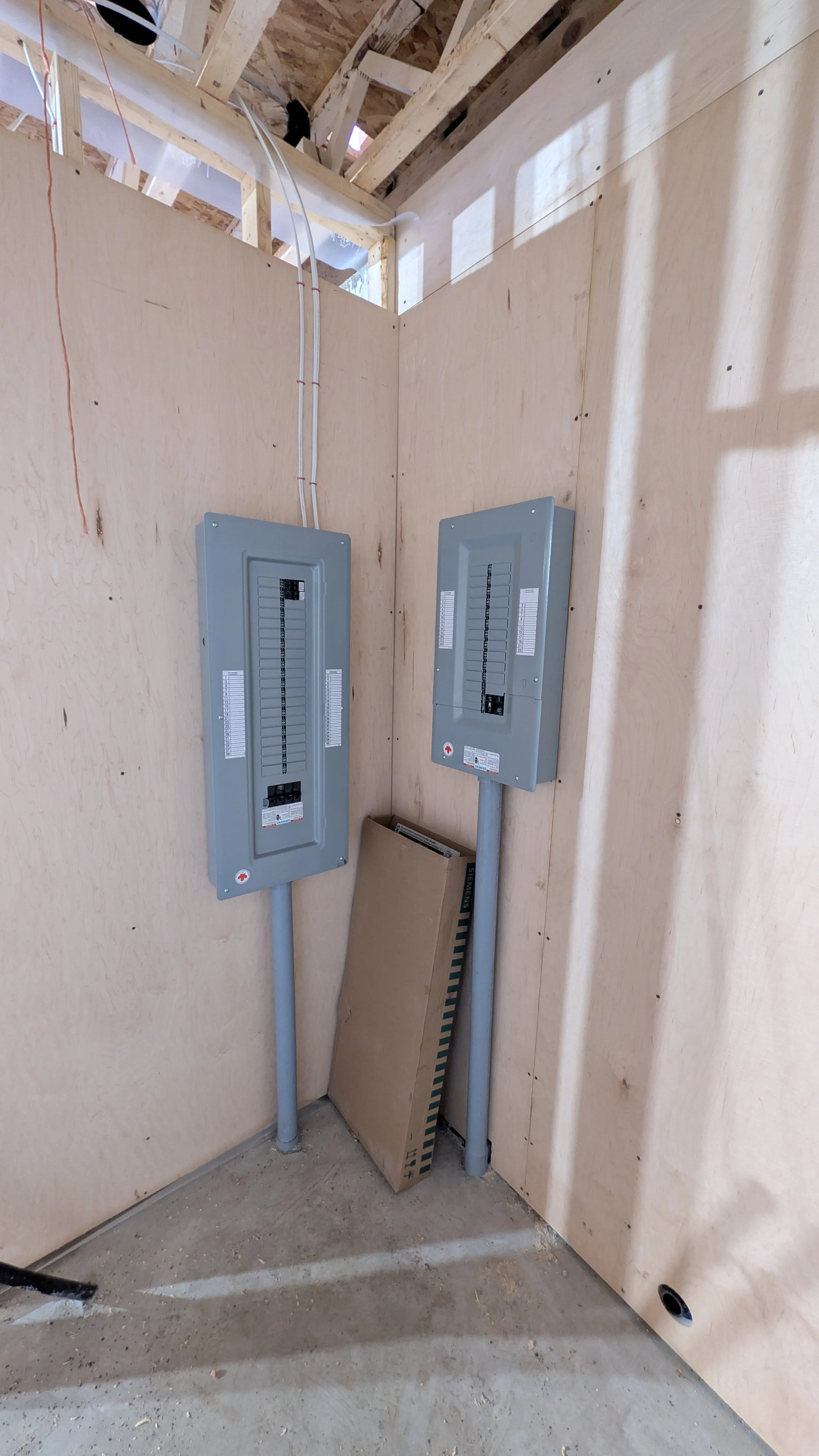 Nouvelle installation électrique souterraine 320AMP - Intérieur 