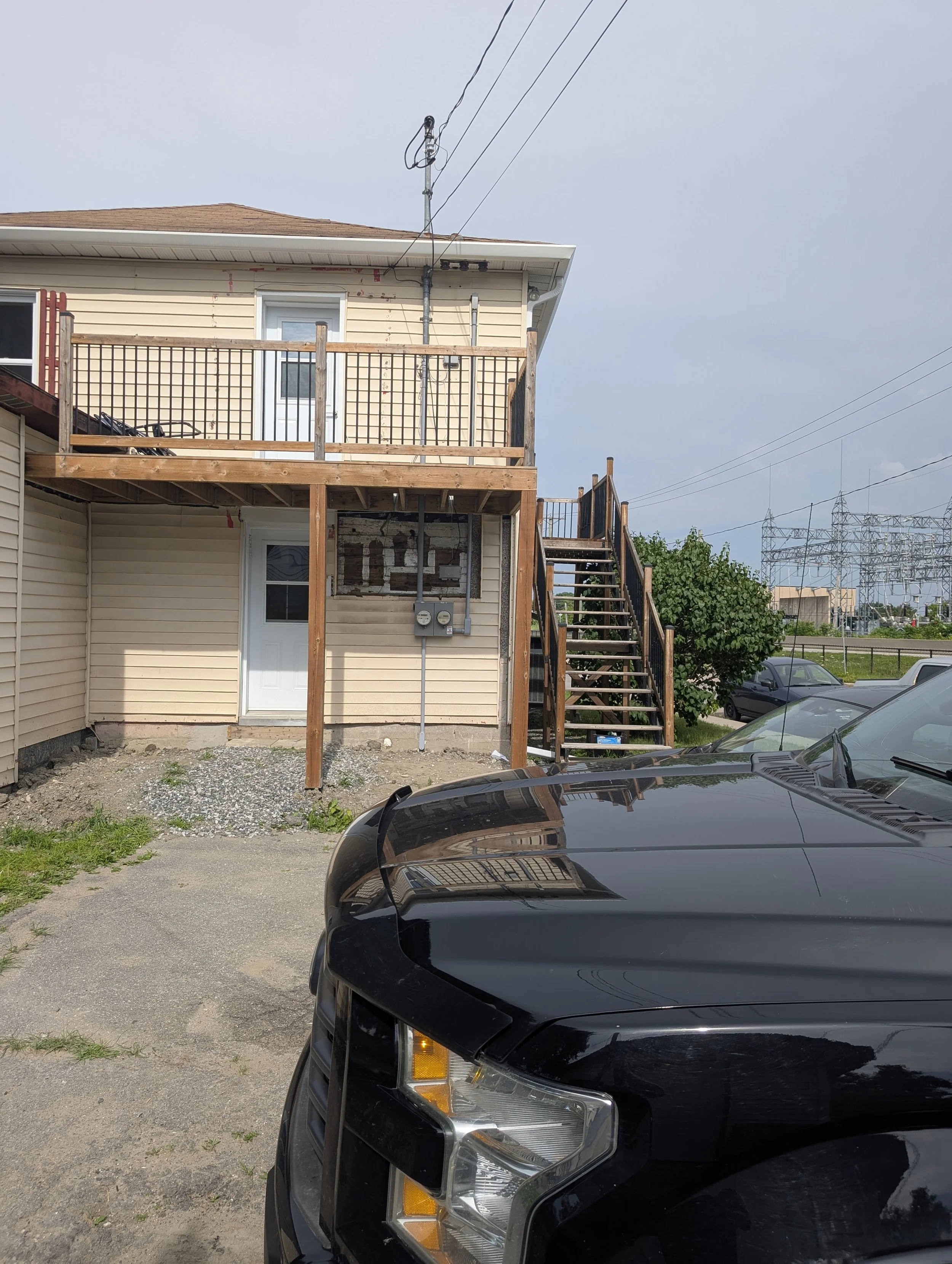 Relocalisation d'un panneau électrique et remise a niveau de l'entrée électrique complète multi compteur - Après vue d'ensemble 