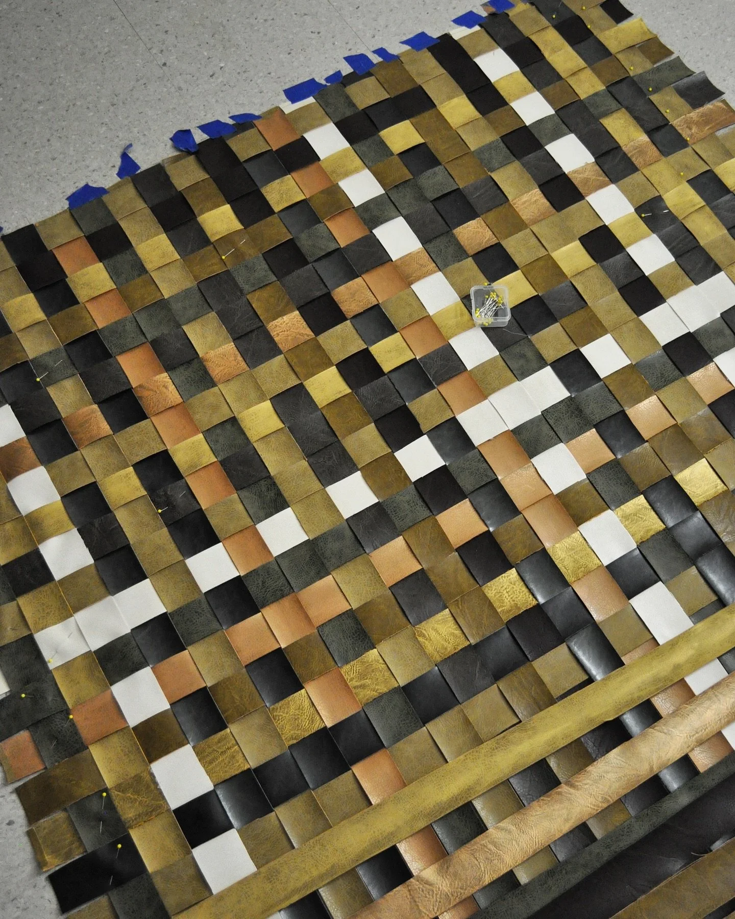 Process + Exploration | May 2025
&bull;
&bull;
&bull;
Life gets in the way. You lose your SIM card reader. The days and week fly by because of work travel and more! Happy to start sharing this work again 💕 

Commission with @tela_art for @sommhotel 