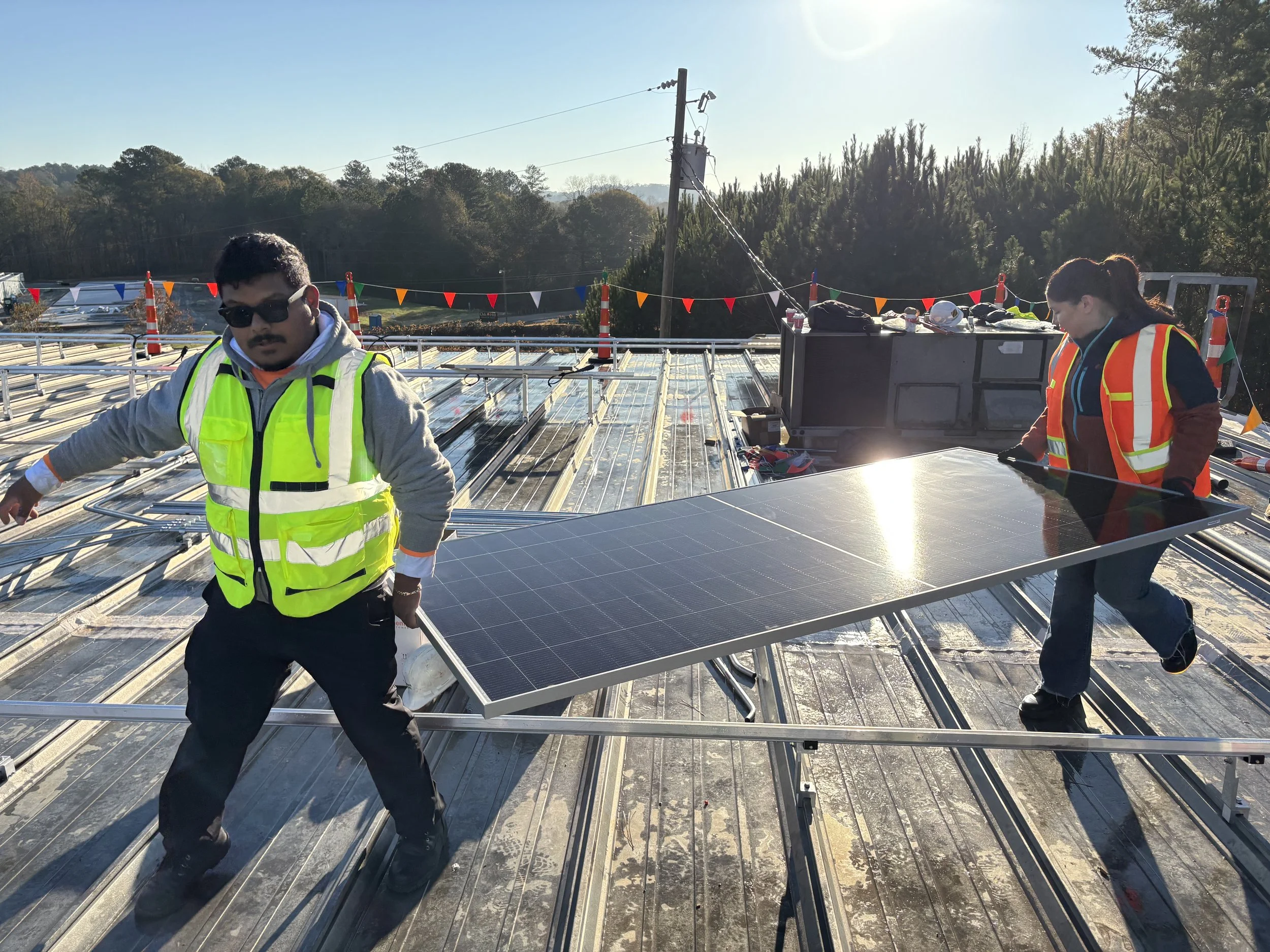 2025-11-18 - Dollar General - Jose and Pati.jpeg