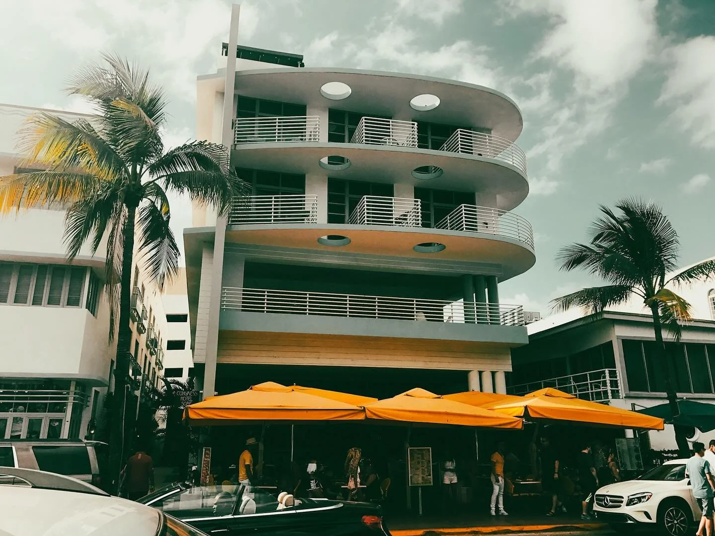 South Beach #retro #miami #southbeach #miamibeach #streetphotography #deaniodice