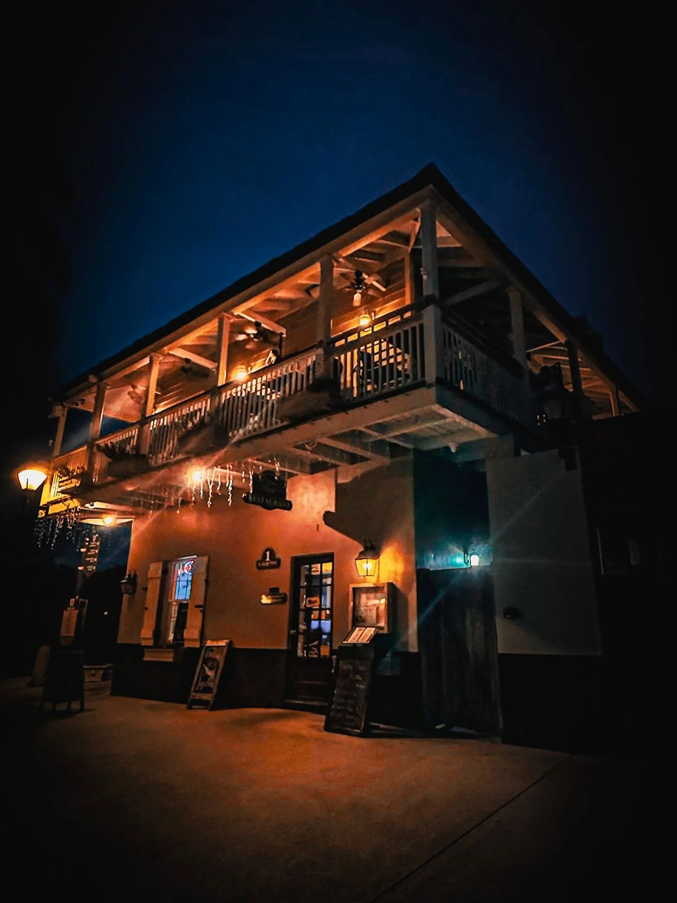 A beautiful city to visit, and an even better city to shoot. St. Augustine, FL. #florida #staugustine #deaniodice #streetphotography