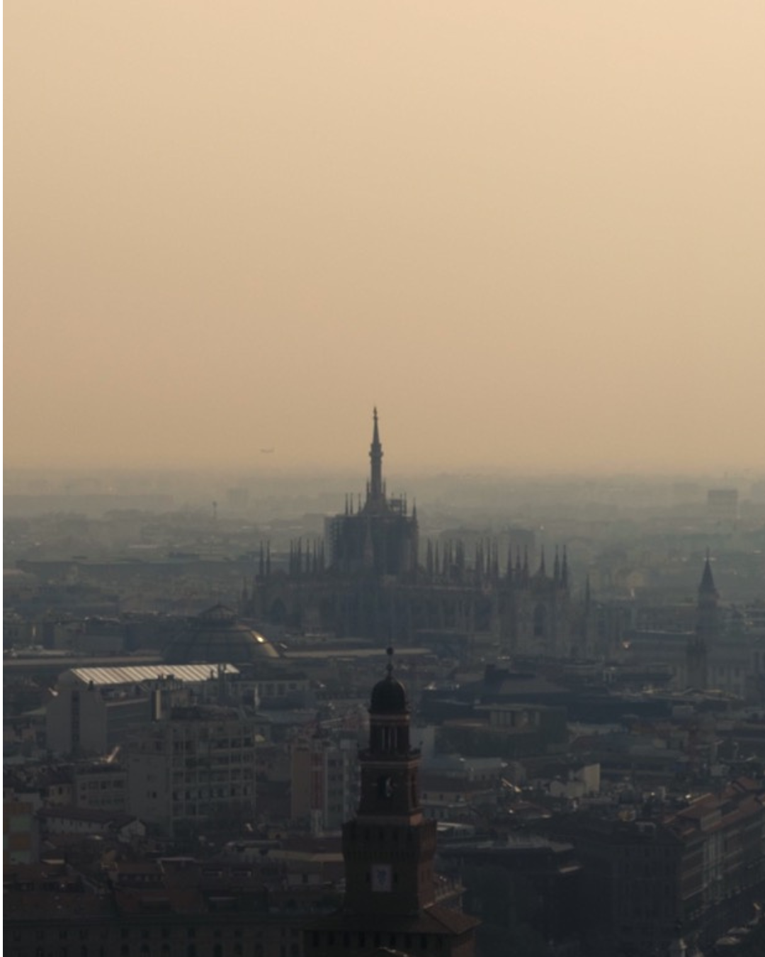 cielo sopra milano solo foto in alta.png