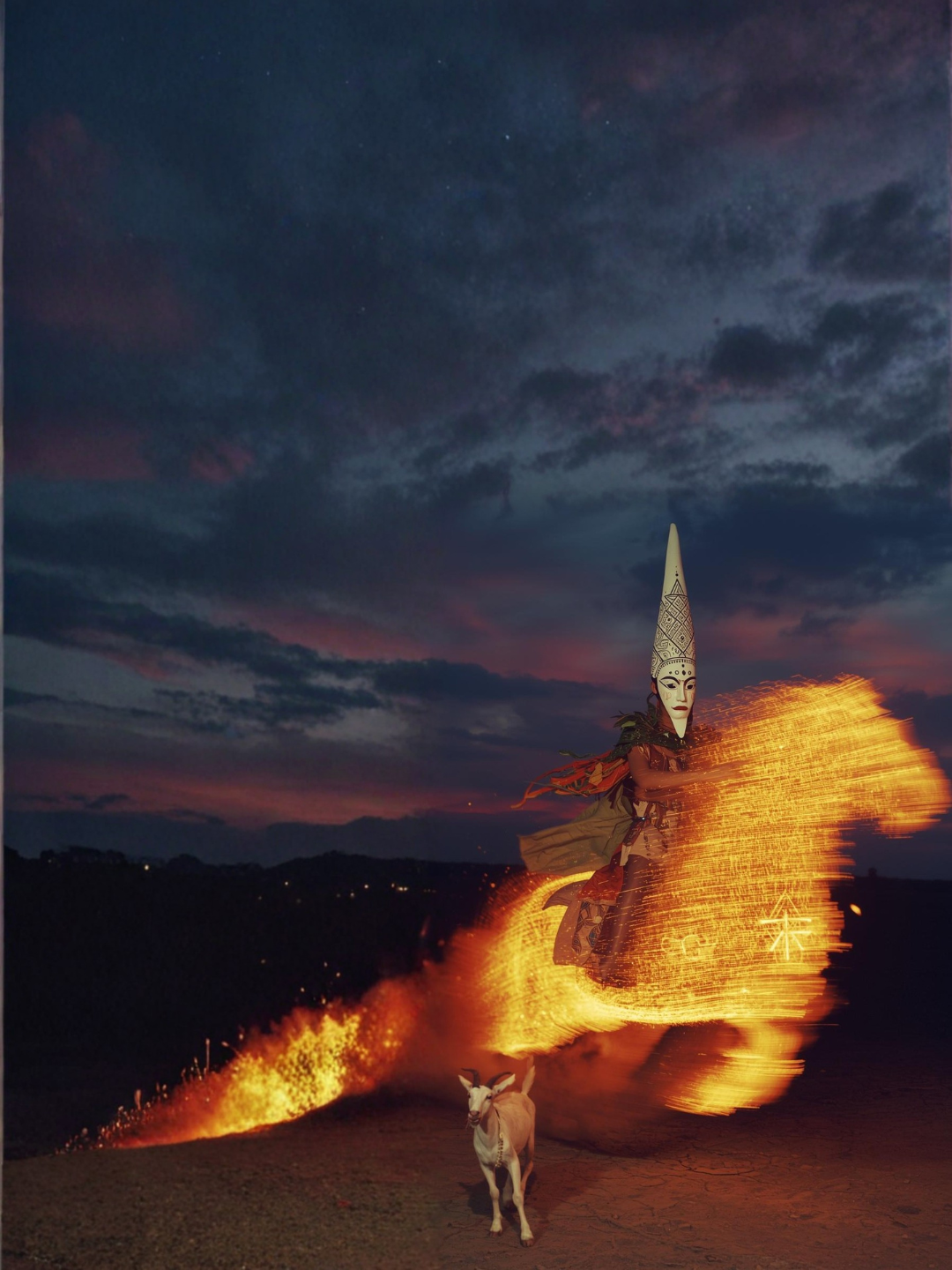 “Mettiti una maschera e sarai chi sei!”✷ L’iniziazione della Volontà | Luna Nuova in Acquario — Febbraio 2026