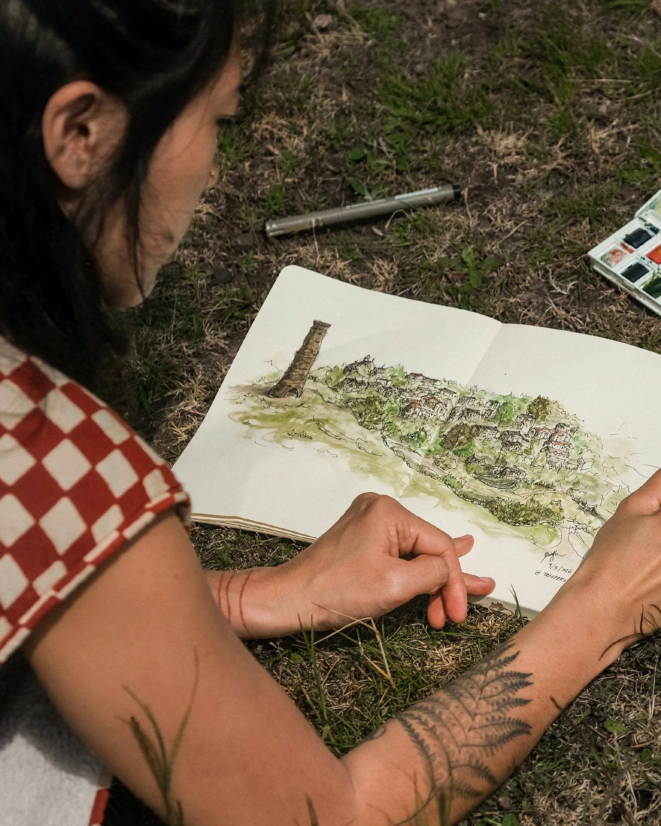 A bicycle and art date with a panoramic view at Troopers Hill 🌱 discovering nature gems around Bristol. Would love to organise a gathering - sketching in nature, chats &amp; tea, soaking up the sun. No experience needed. Comment 🎨 if you&rsquo;re u