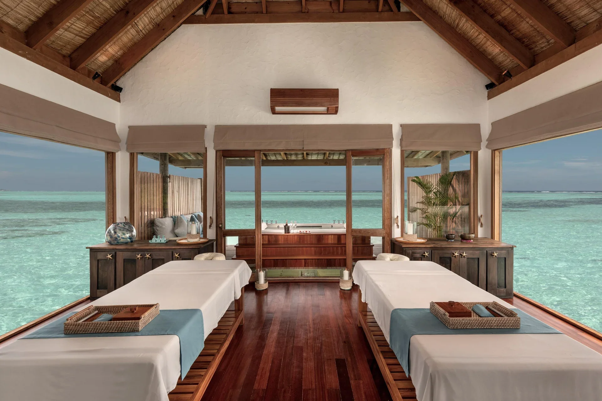 glm-2023-10-spa-treatment-img-3835-by-sandro-bruecklmeier-kopie-webres (1).webp