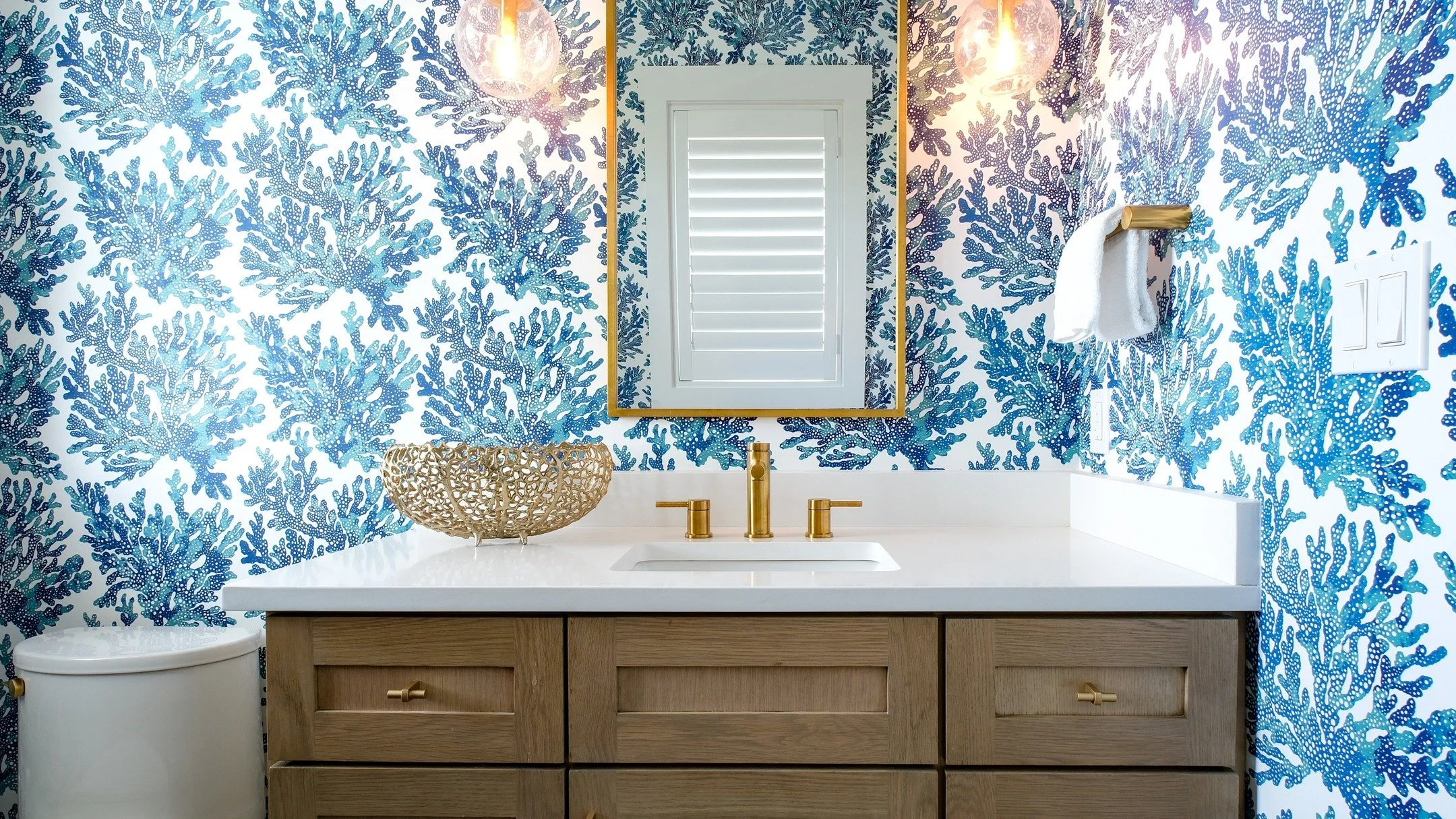 We love when clients go for it, and this one went all in. No two bathrooms are alike, and every single one is a vibe.
@poolsideholidayhouse 

#portaransas #texasarchitect #residentialarchitecture #ArchitecturalDesign #BathroomInspo #InteriorArchitect