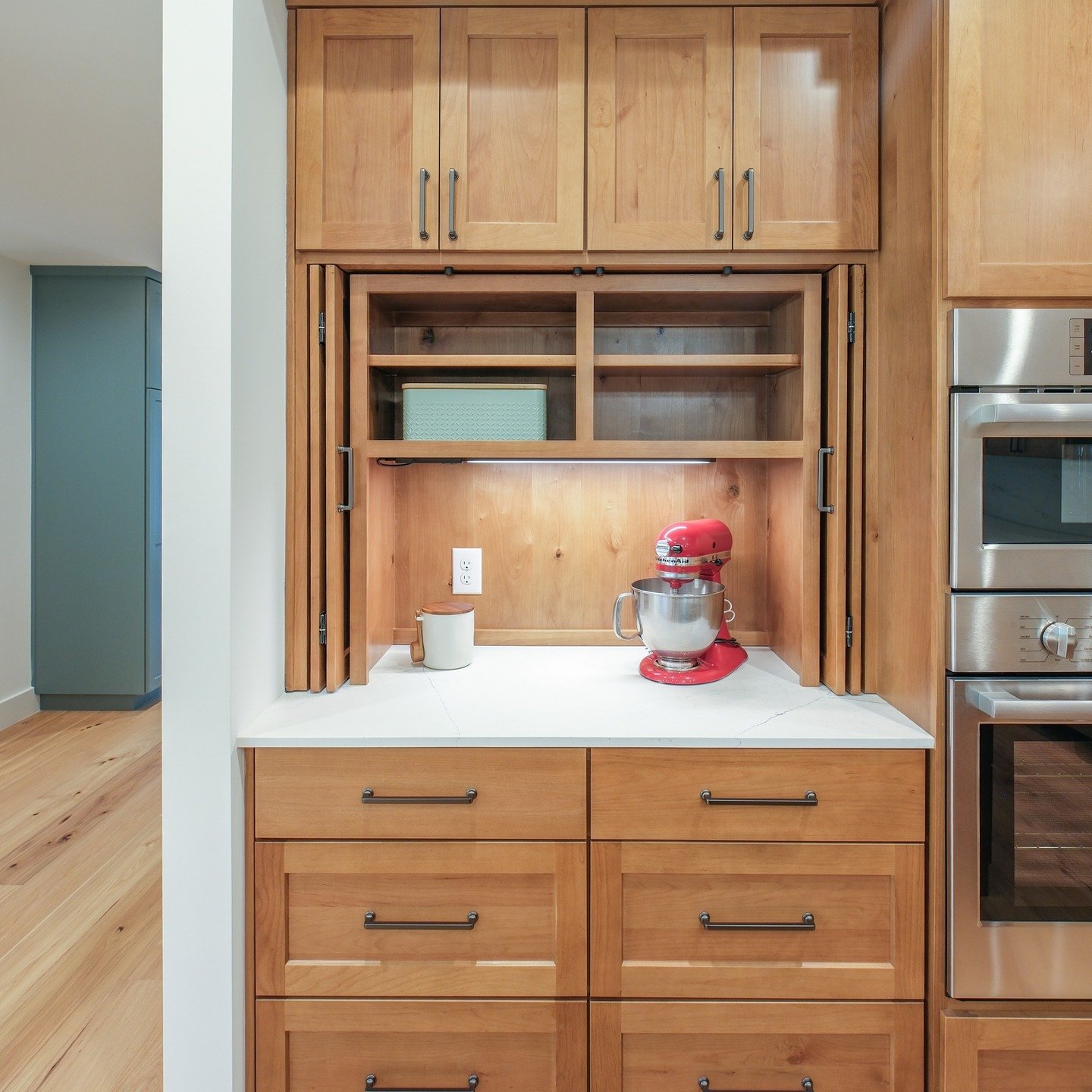 Any fellow bakers?

A dedicated baking center = ingredients organized, mixer ready, doors closed, kitchen calm. 

I&rsquo;d show you mine&hellip; but let&rsquo;s just say it&rsquo;s currently &ldquo;well loved.&rdquo; 😉

Design should support real l