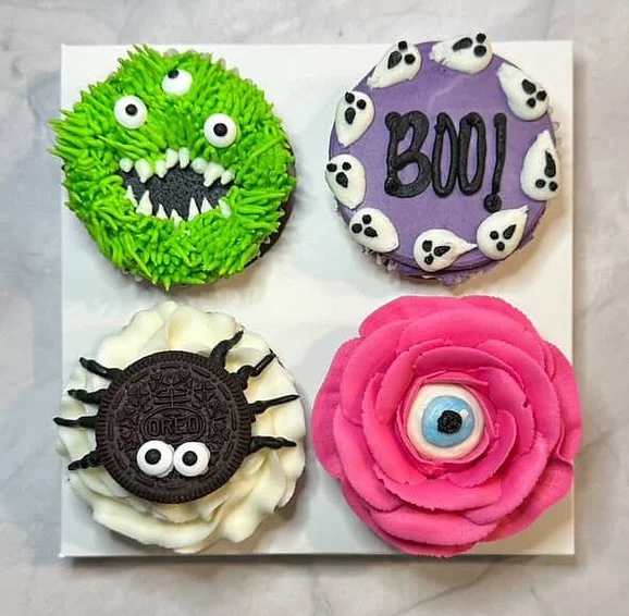 We have a new vendor bringing the CUTEST sweet treats to our Halloween market! Meet @thepurpletulipcupcakes - and the most beautiful cupcakes we&rsquo;ve ever seen?!

Get some for yourself on Saturday the 25th at @thepoint_sb! #sunandseacollective