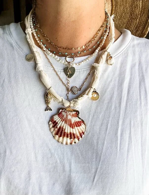 We can all agree that being obsessed with @societynautique is just a South Bay mom requirement right?! So stoked Lizzie will be popping up with us this Saturday 10/25 and small business Saturday! Grab your holiday goodies early, and don’t forge