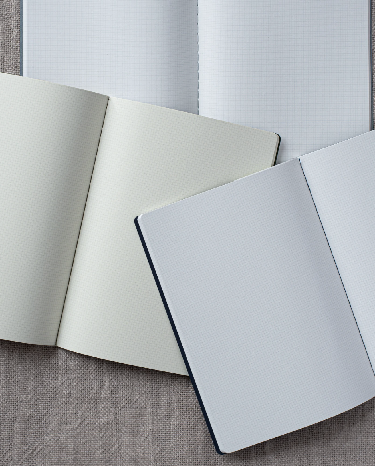 Kleid A5 2mm Grid Notebook 02.png