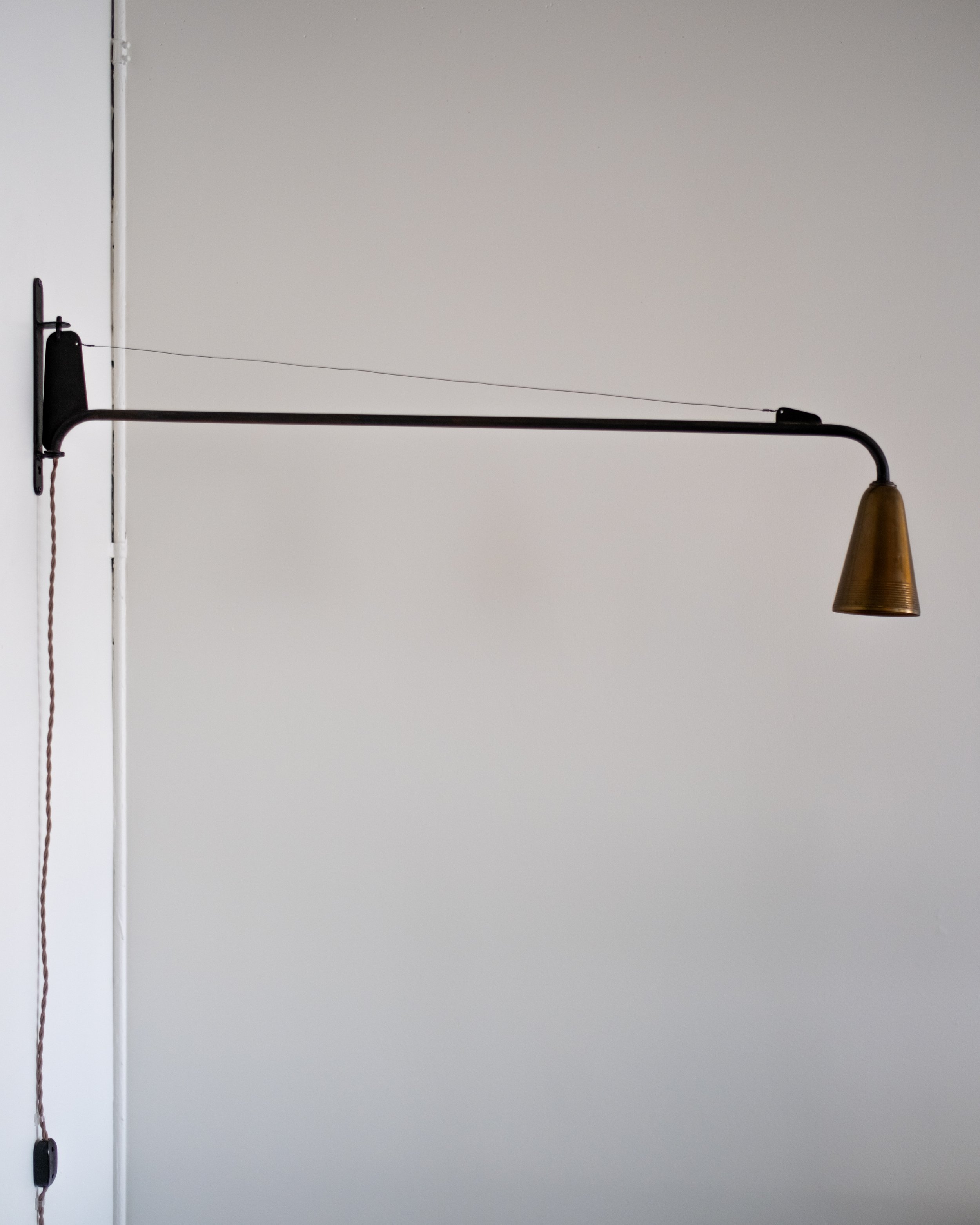Mid-Century Wall Extension Swing Arm Sconce in Brass 01.jpg