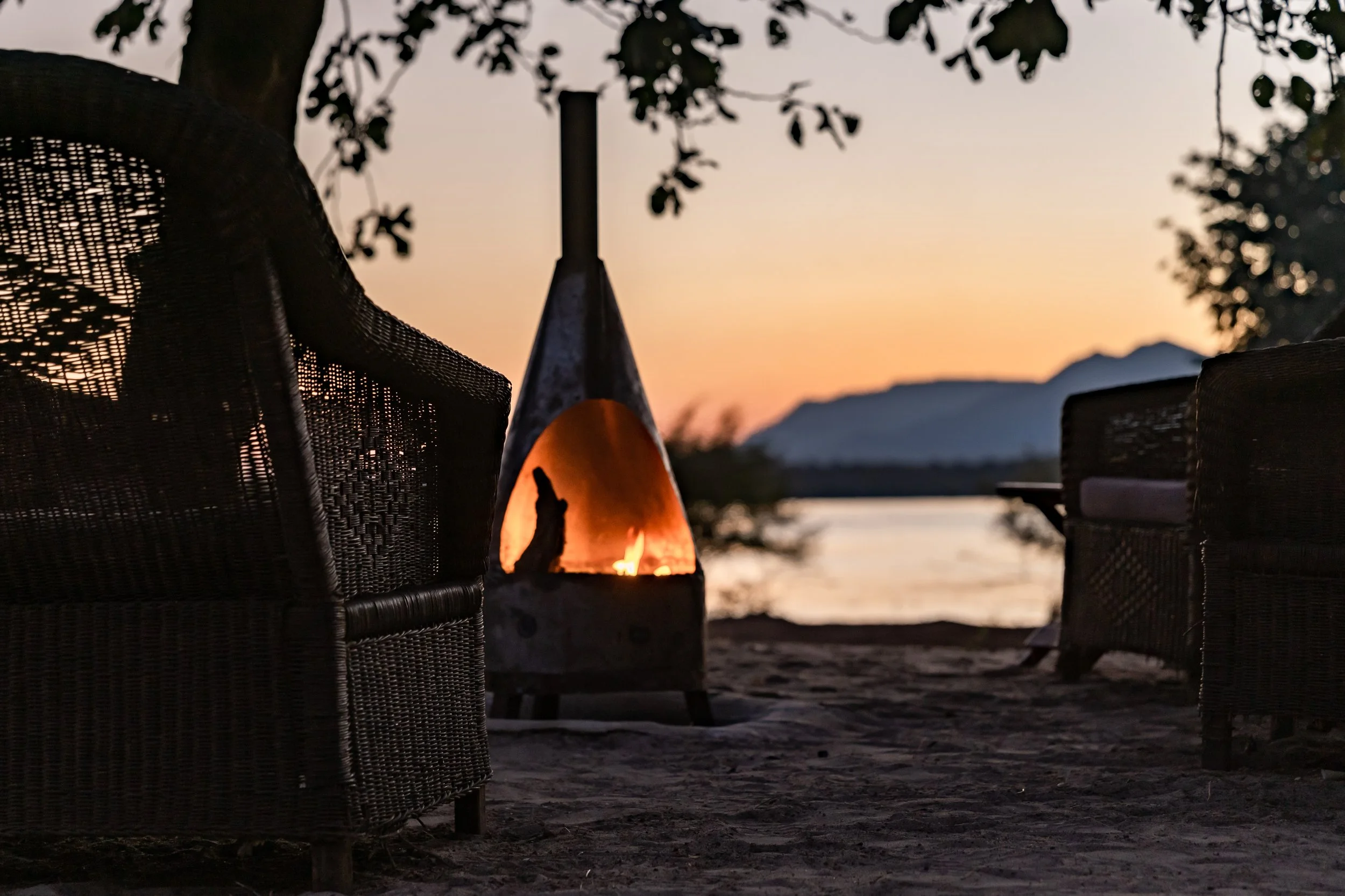 Weichen Lou | New Day #1, 2021 | Do You Want To Be Disturbed Too?