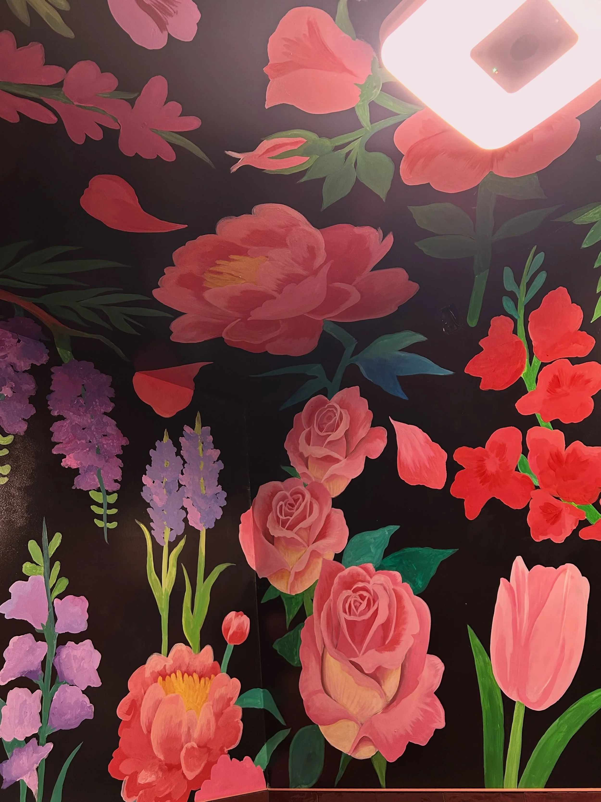 One for the books straight from my heart, Ah&iacute; les va con mucho mucho amor <3 
I love big flowers and I CANNOT lie!!! Endlessly grateful for the trust and the freedom to create something sooooo special :&rdquo;) I had a blast and learned so 