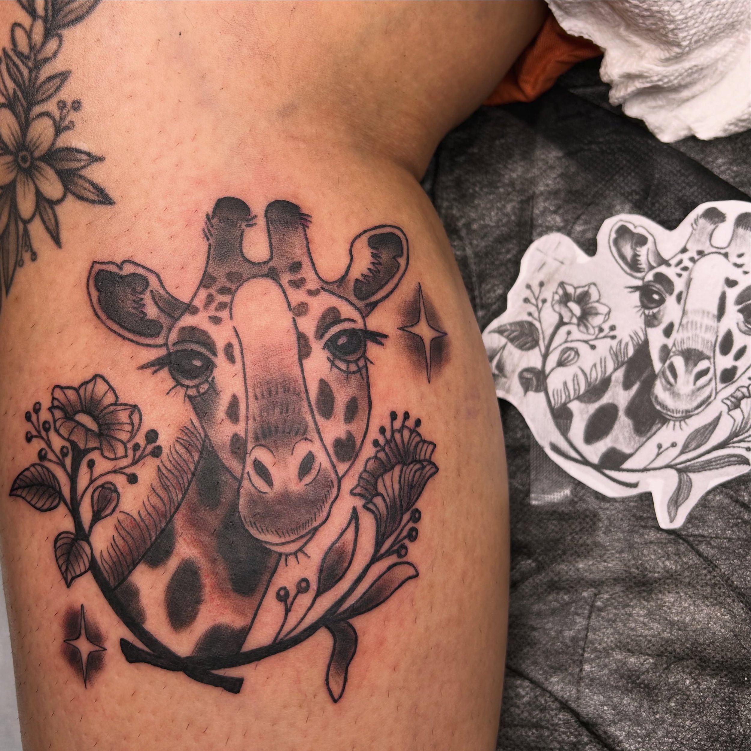 Jordy the giraffe 🫶🏼🦒✨
thank you Maria for being an absolute ANGEL and sitting so still for meeeeee! You are deeply appreciated and such a bad assss 🫶🏼🫶🏼🫶🏼✨
I&rsquo;ll be reaching out soon to more folks who have reached out for tattoos! I ap