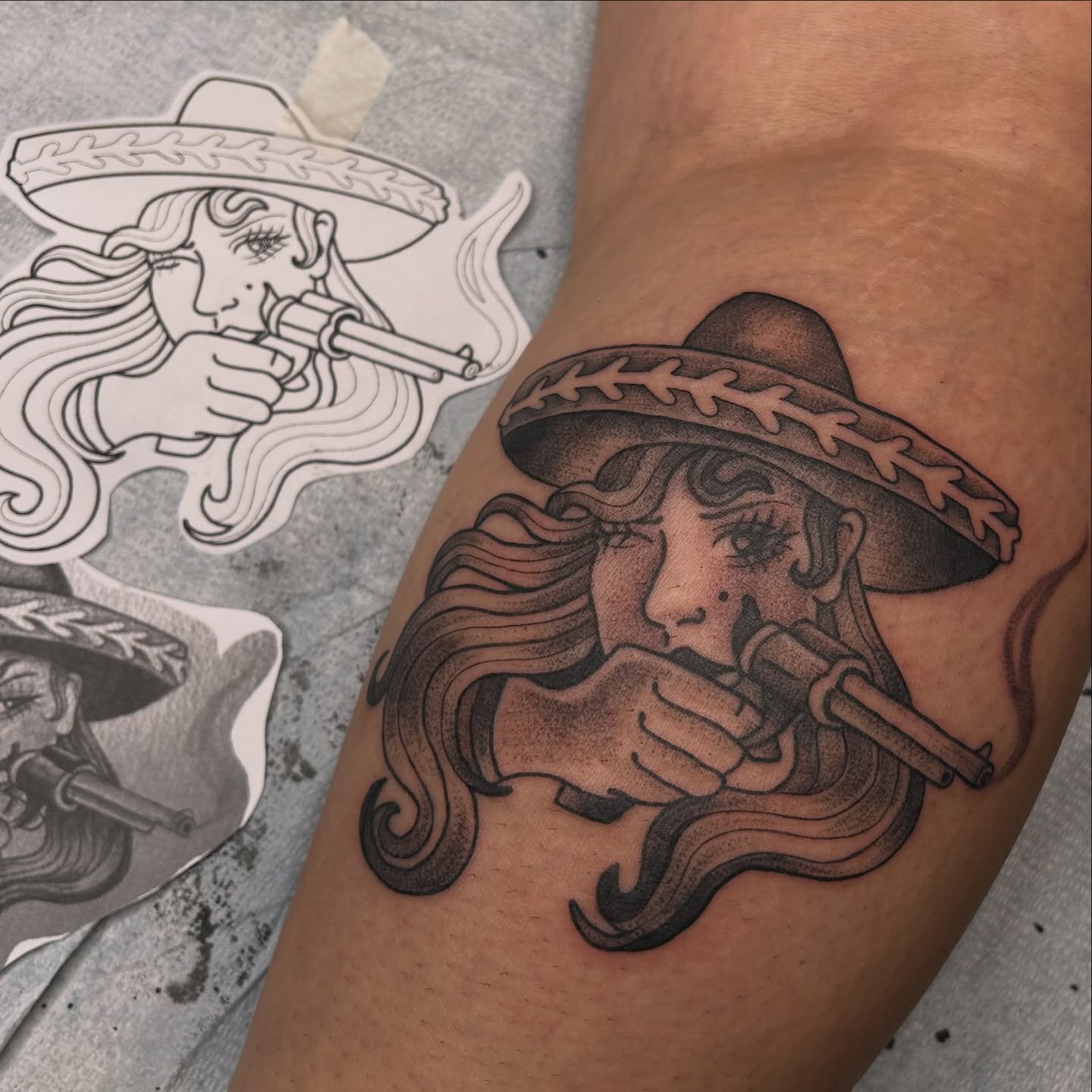 Tat #10 for a 10 🥰 thank you Giselle for sitting like a damn ROCK 🪨 and bringing the best vibes! (And the MANGO STICKY RICE ARE YOU KIDDING MEEEEE) I freakin love you!!!! One of my fav flash designs on one of my fav people!! First time using the bi